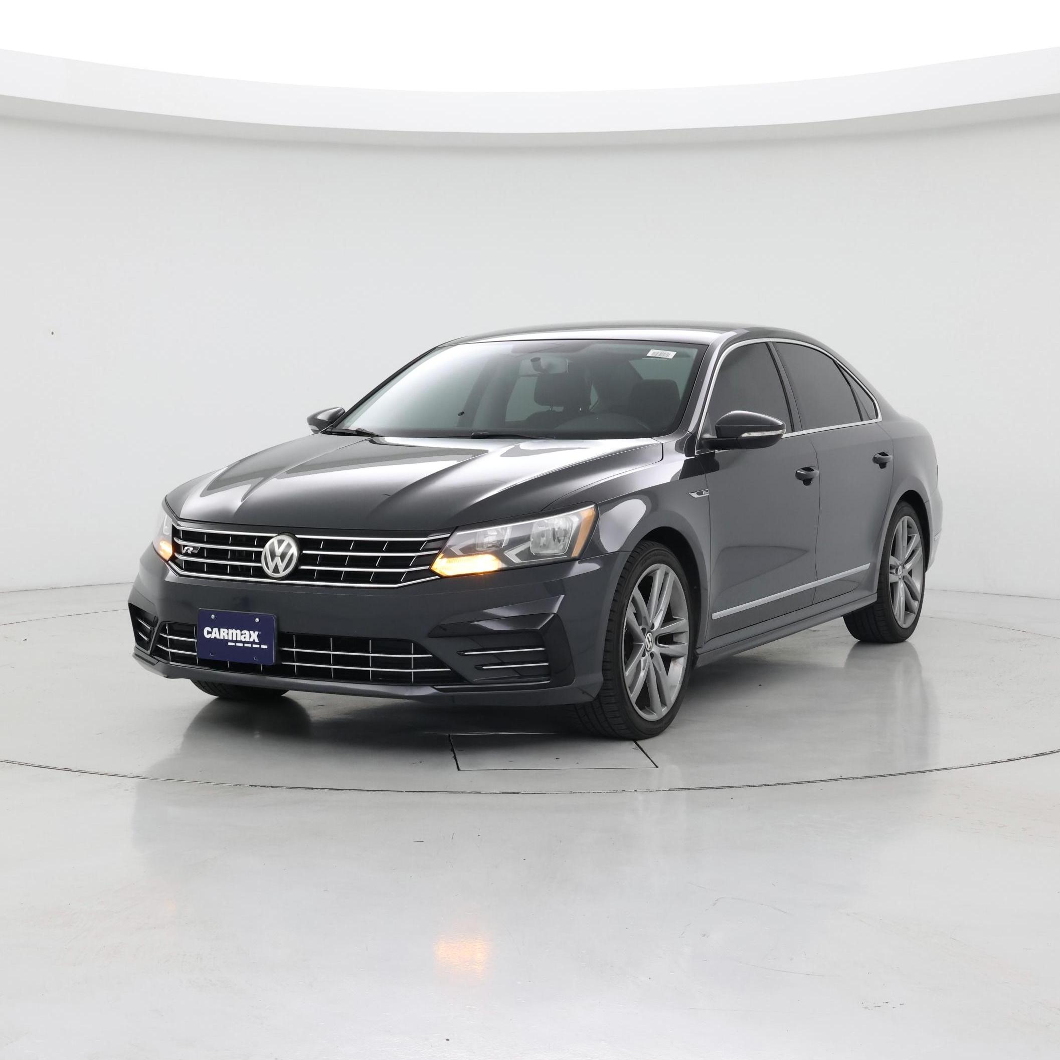 Thumbnail: 2017 Volkswagen Passat - 4