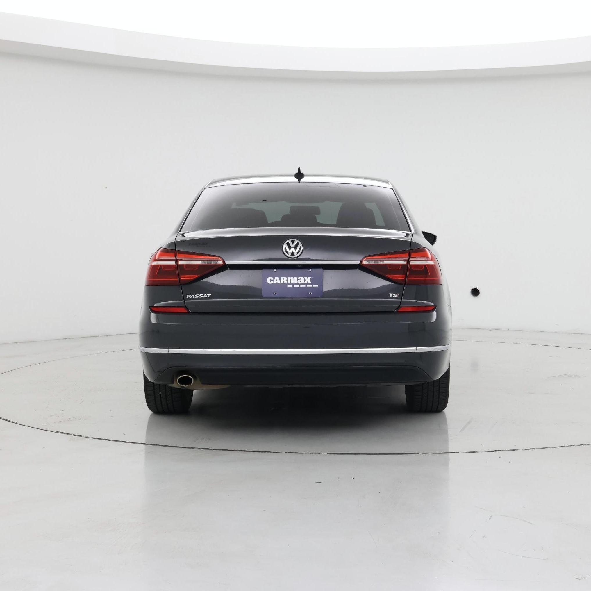 Thumbnail: 2017 Volkswagen Passat - 6