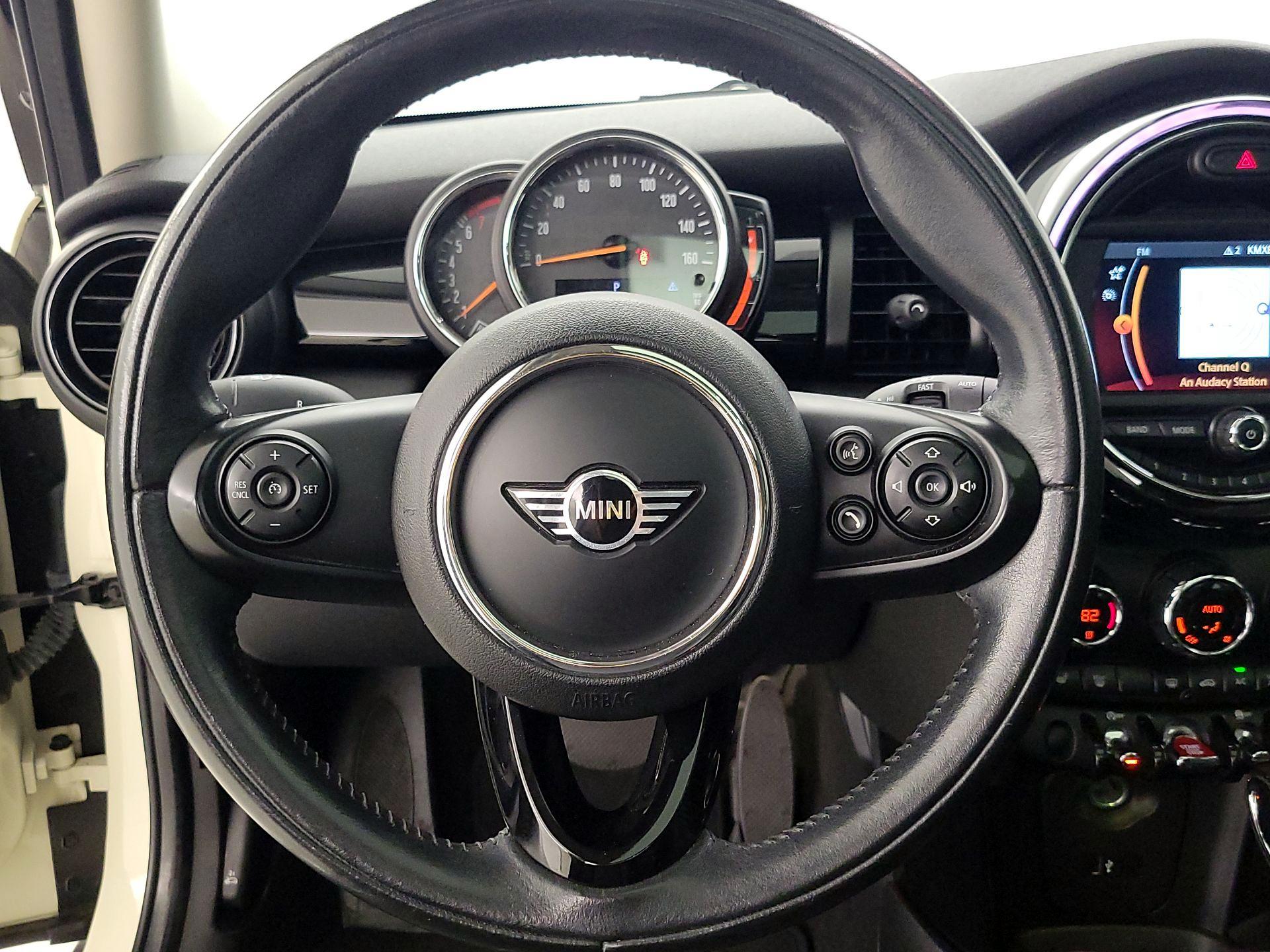 Thumbnail: 2019 MINI Cooper Hardtop - 10