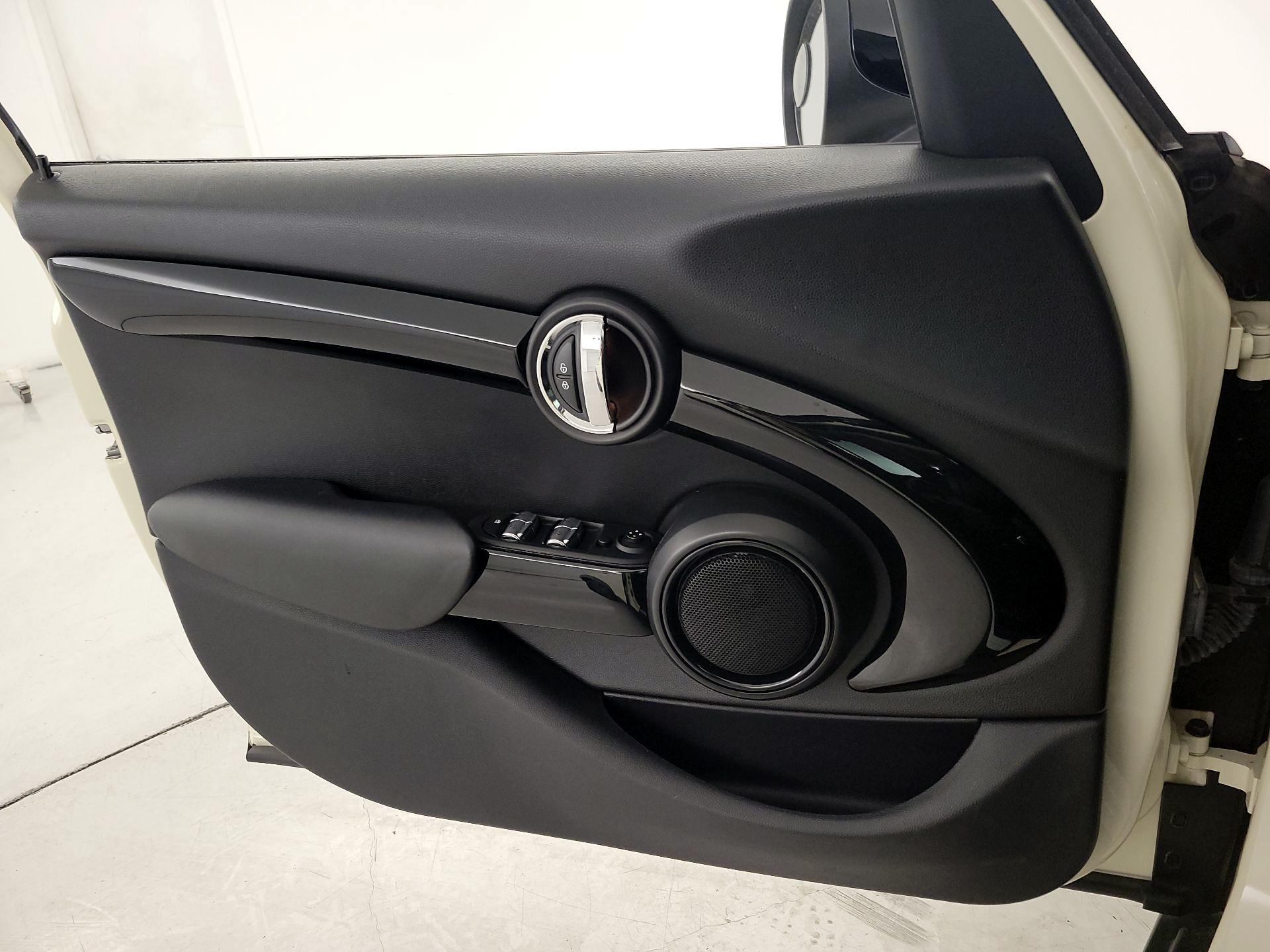 Thumbnail: 2019 MINI Cooper Hardtop - 12