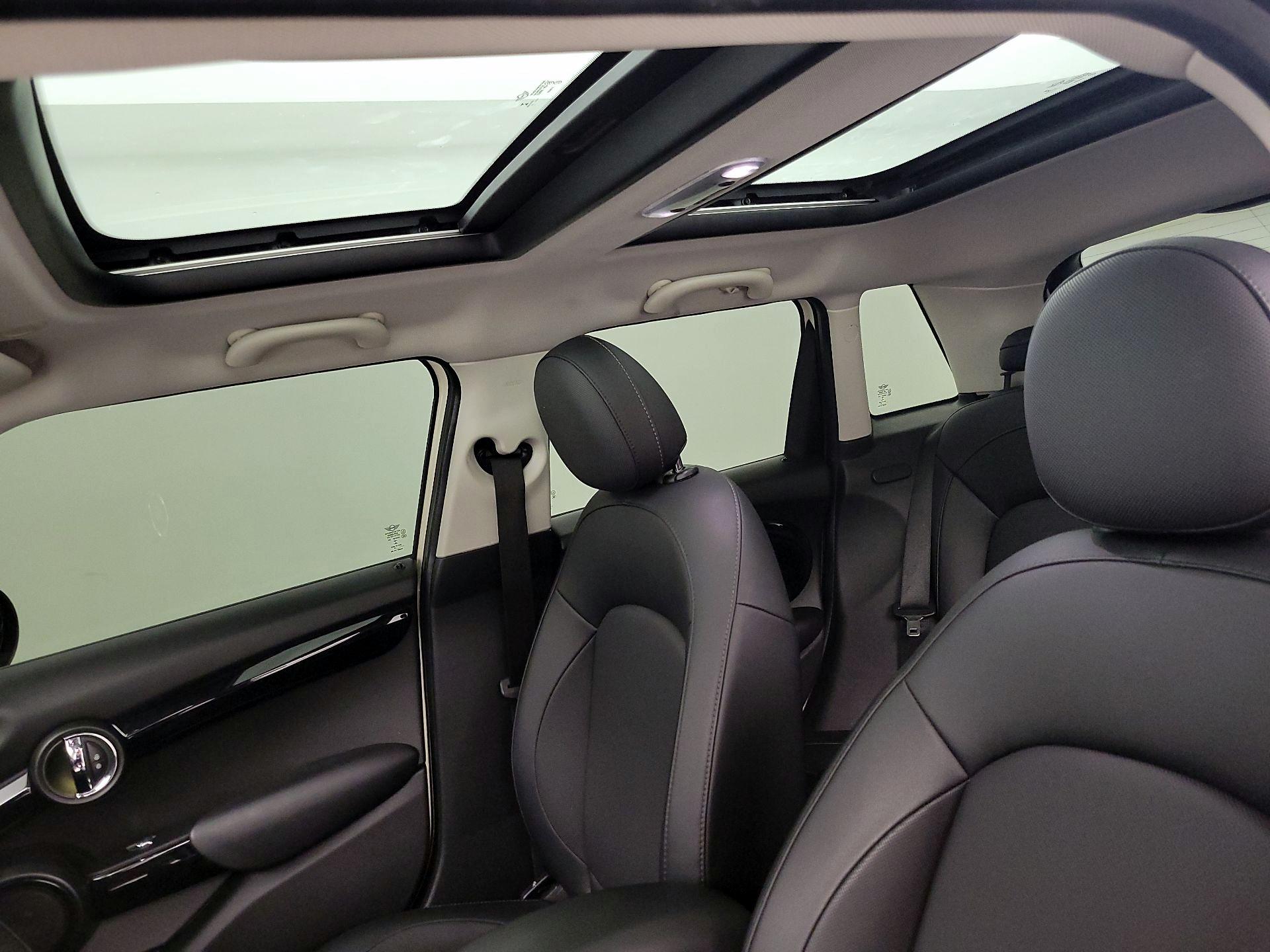 Thumbnail: 2019 MINI Cooper Hardtop - 19