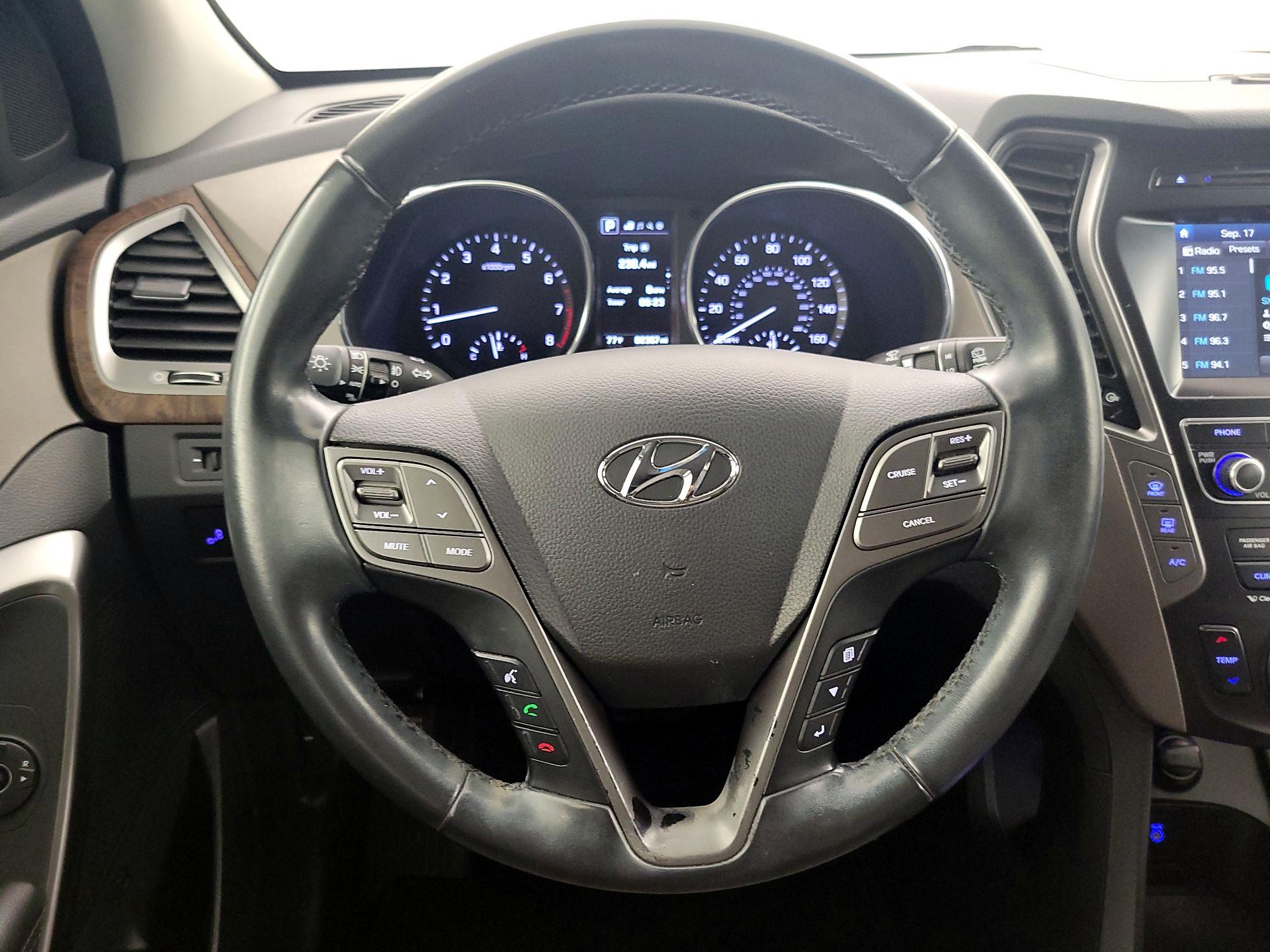 Thumbnail: 2018 Hyundai Santa Fe - 10