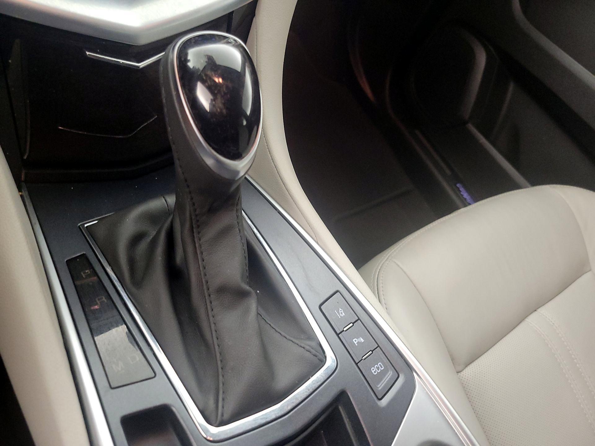 Thumbnail: 2015 Cadillac SRX - 16