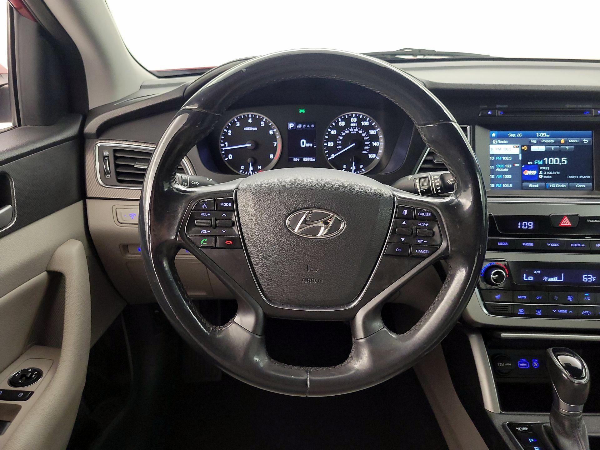 Thumbnail: 2016 Hyundai Sonata - 10
