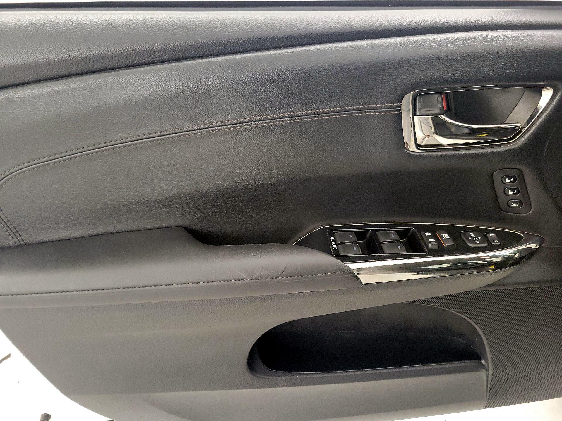 Thumbnail: 2014 Toyota Avalon - 12