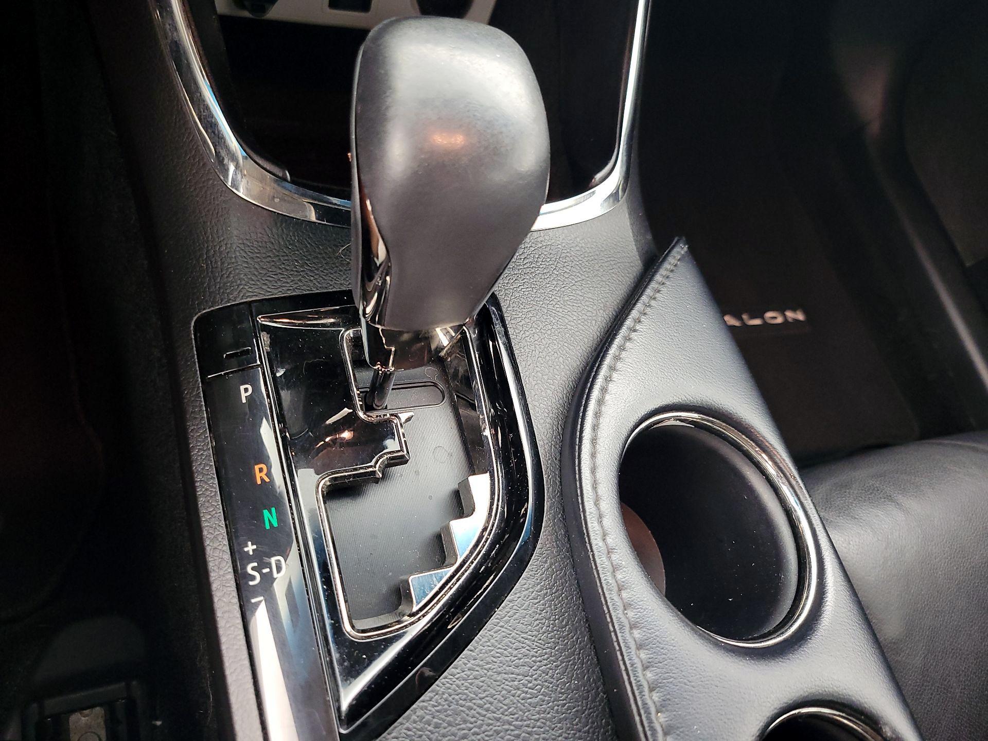 Thumbnail: 2014 Toyota Avalon - 17