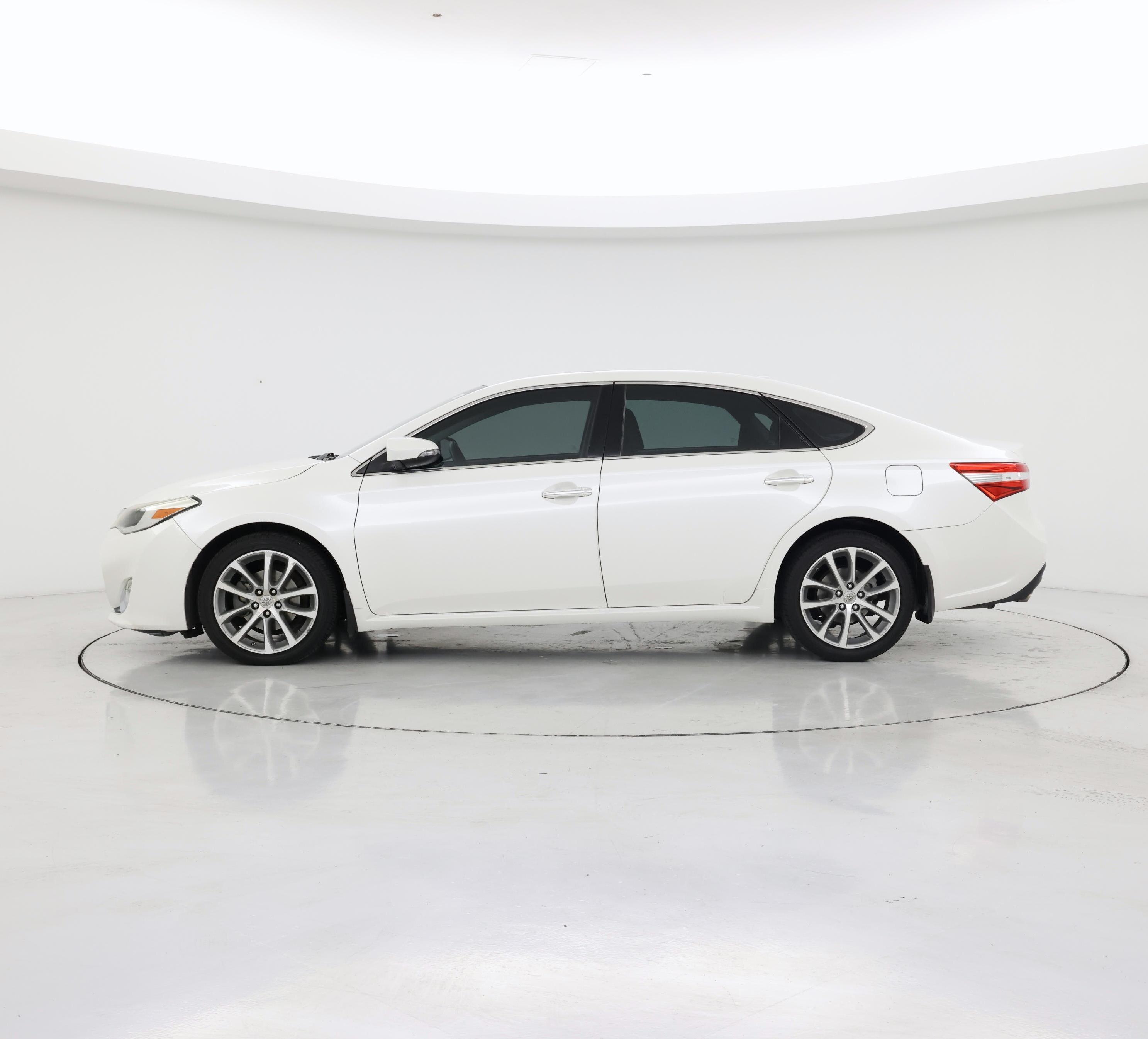 Thumbnail: 2014 Toyota Avalon - 3