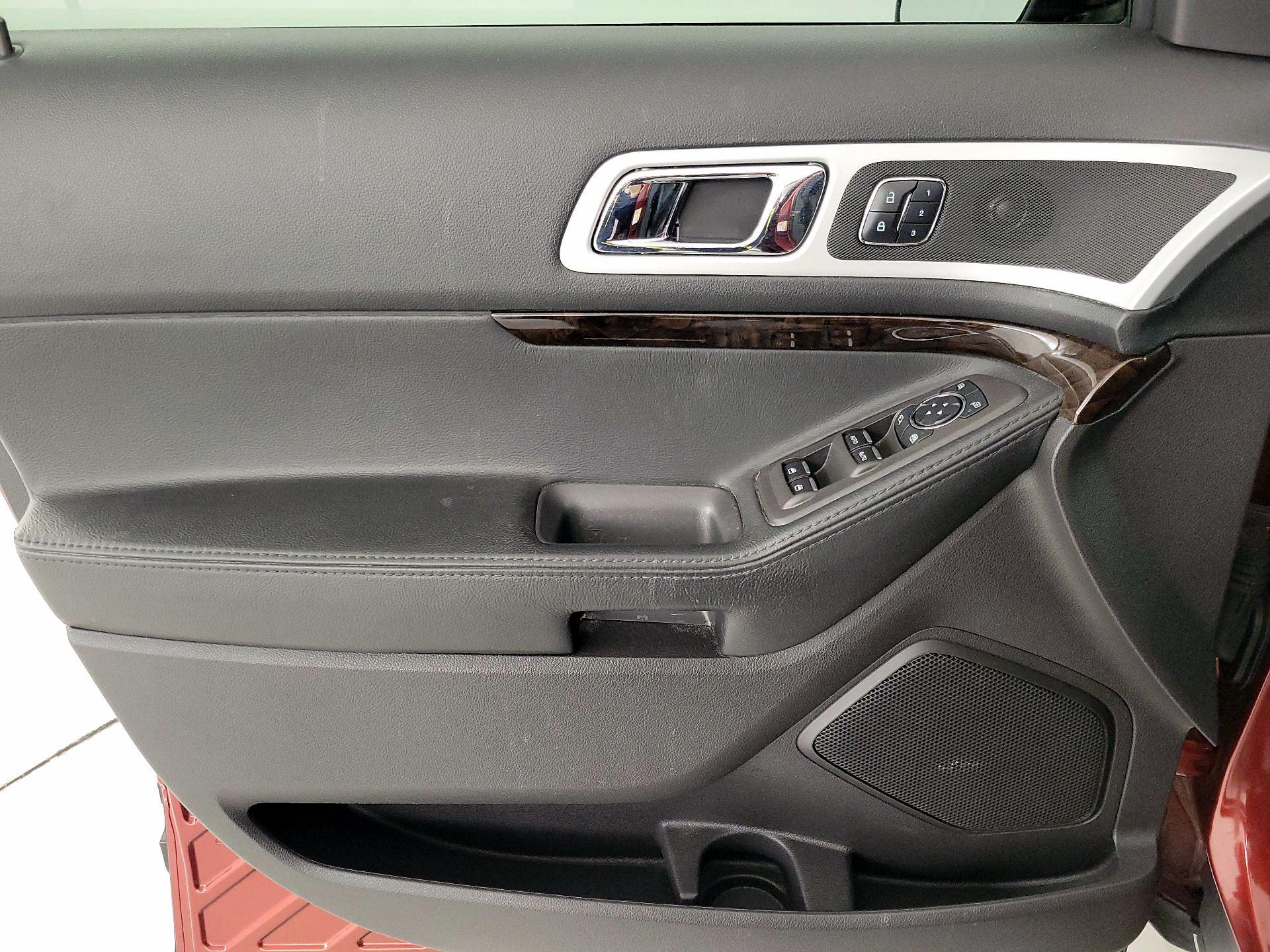 Thumbnail: 2014 Ford Explorer - 12