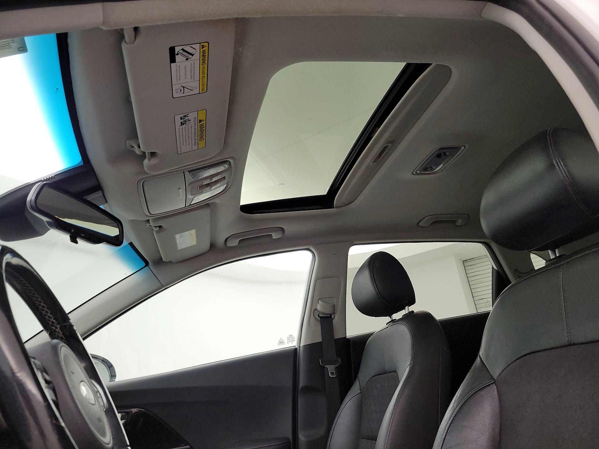 Thumbnail: 2020 Kia Niro - 19