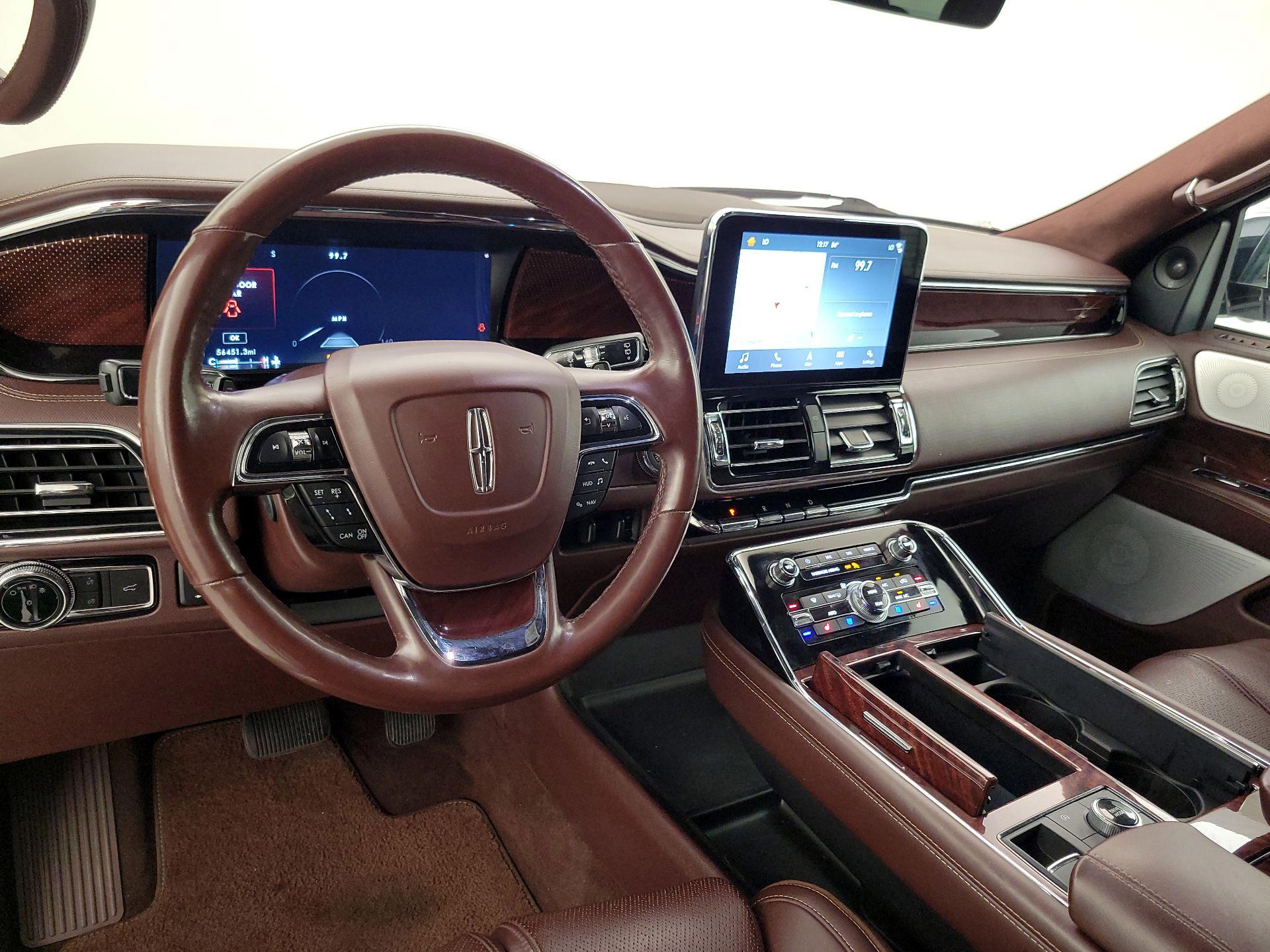 Thumbnail: 2019 Lincoln Navigator L - 9