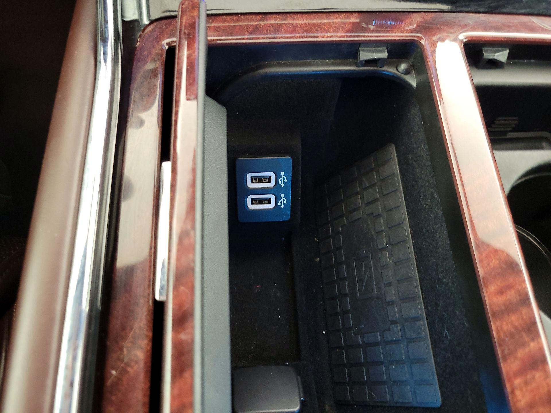 Thumbnail: 2019 Lincoln Navigator L - 19