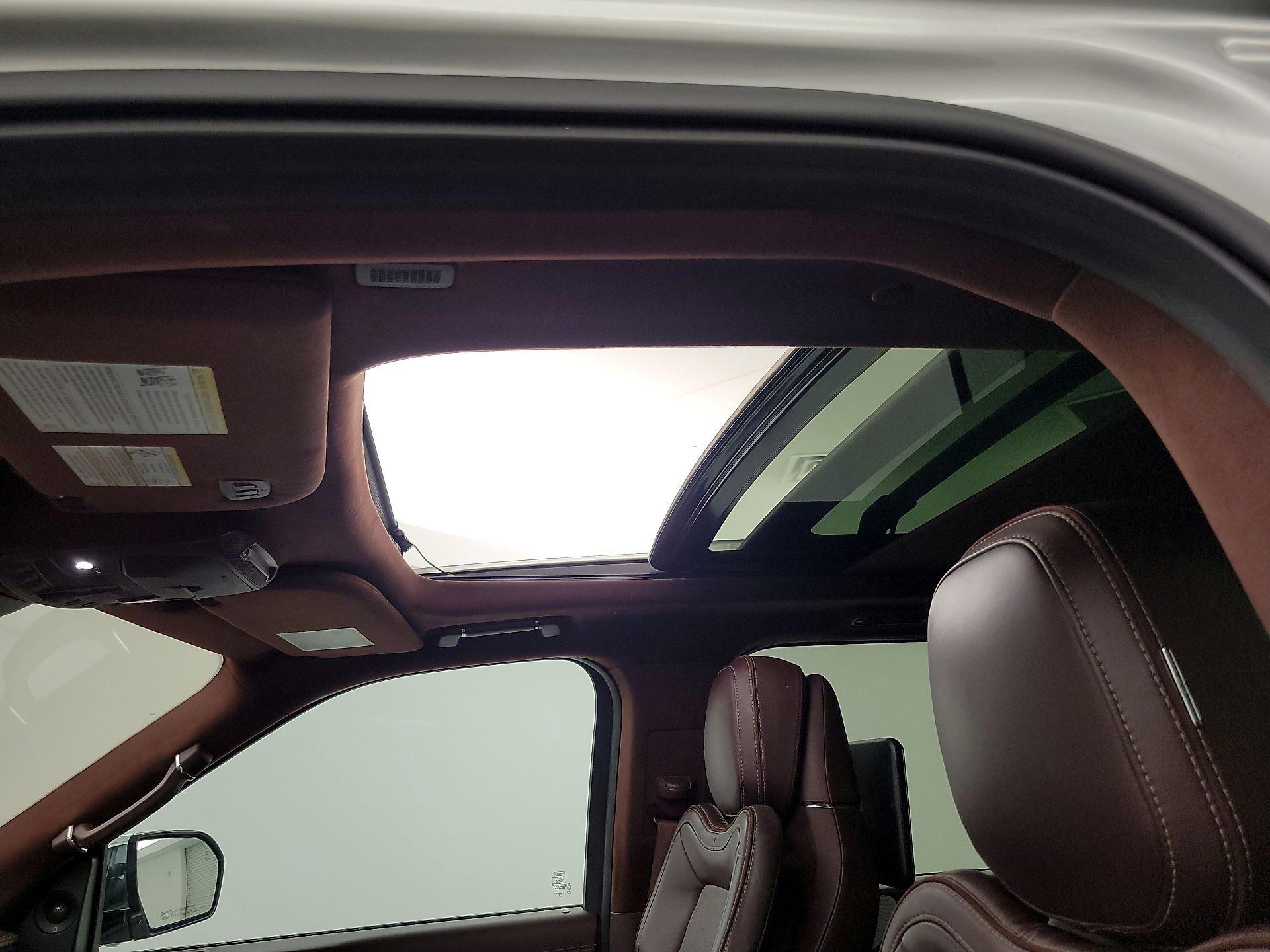 Thumbnail: 2019 Lincoln Navigator L - 20