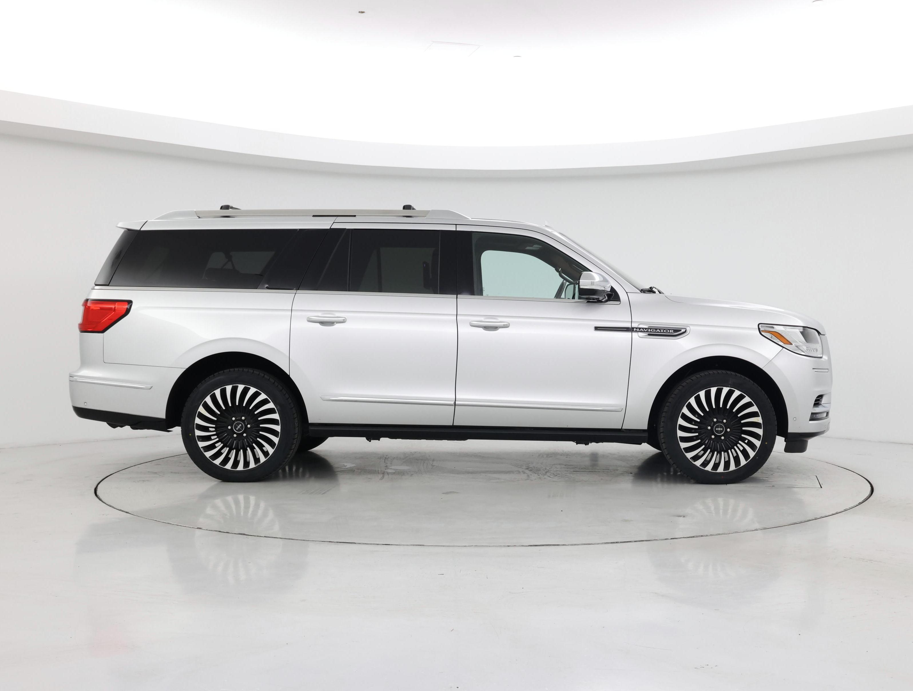 Thumbnail: 2019 Lincoln Navigator L - 7