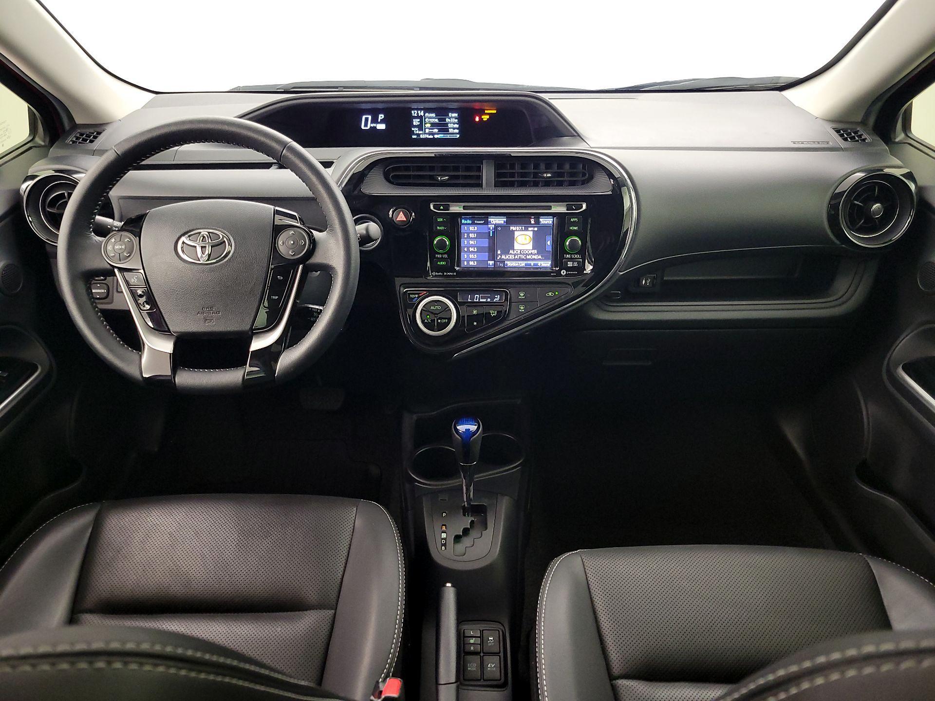 Thumbnail: 2018 Toyota Prius c - 9