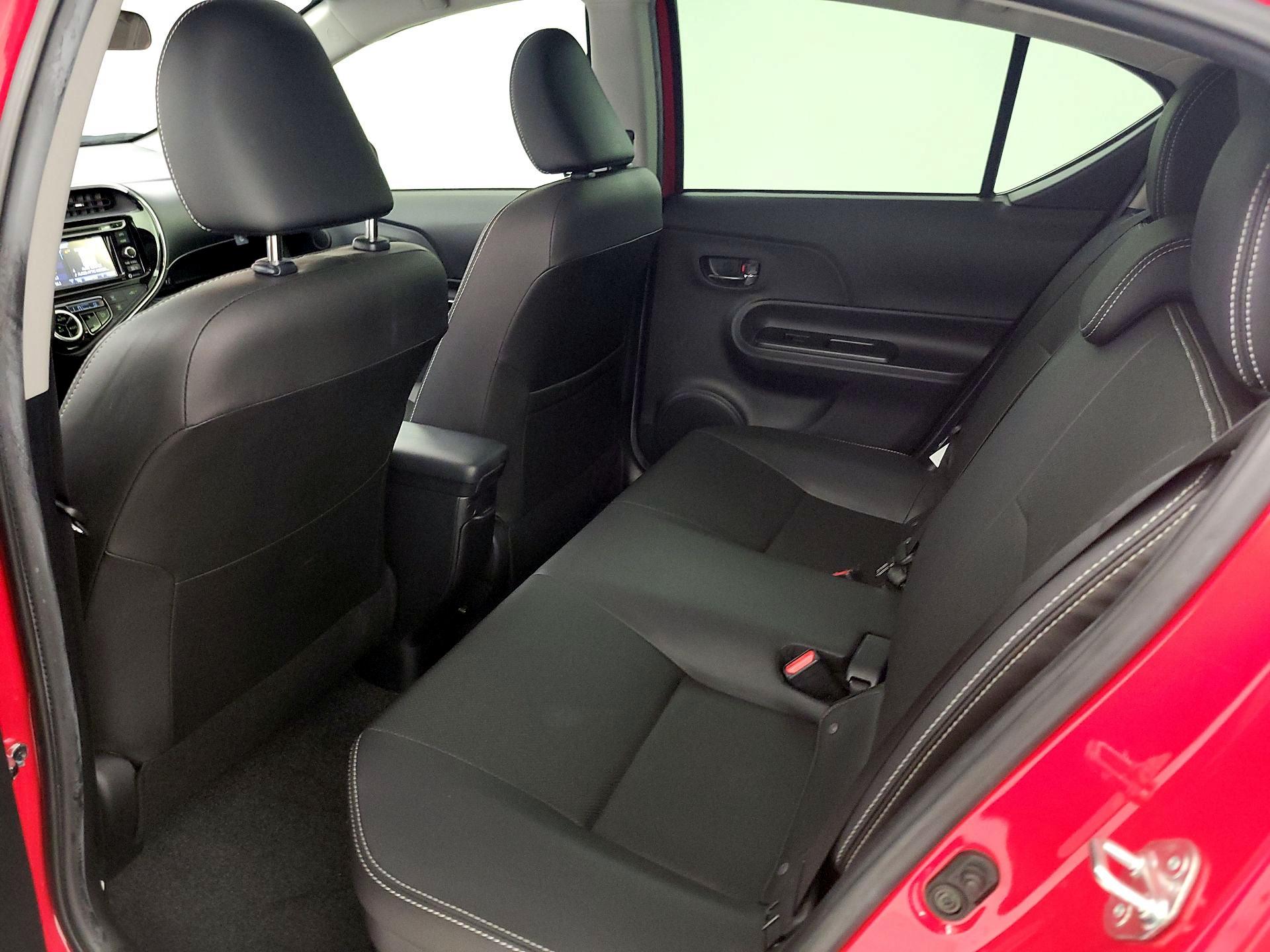 Thumbnail: 2018 Toyota Prius c - 19