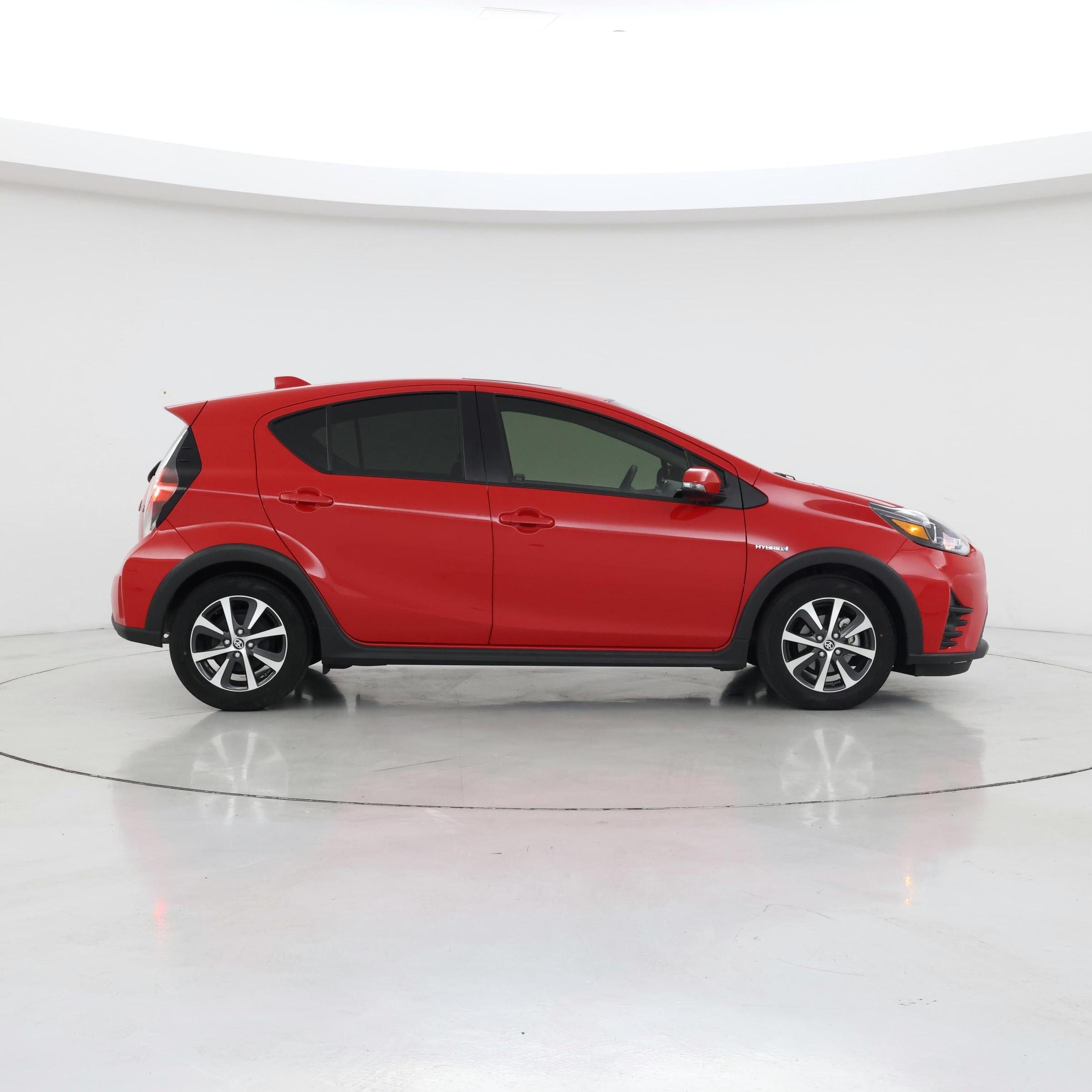 Thumbnail: 2018 Toyota Prius c - 7