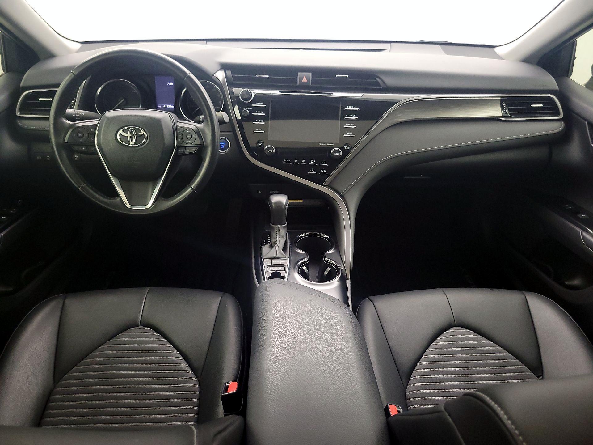 Thumbnail: 2020 Toyota Camry - 9