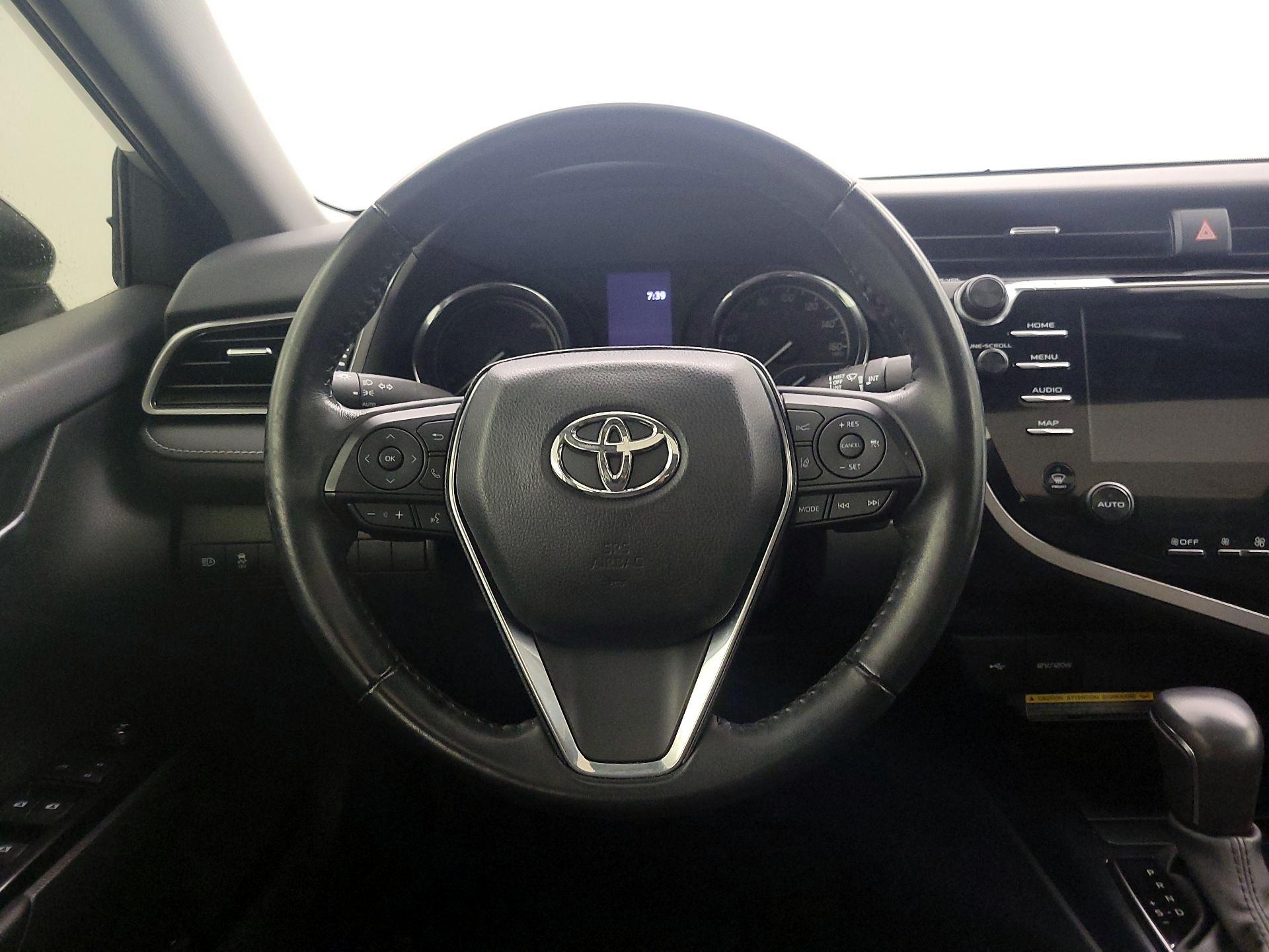 Thumbnail: 2020 Toyota Camry - 10
