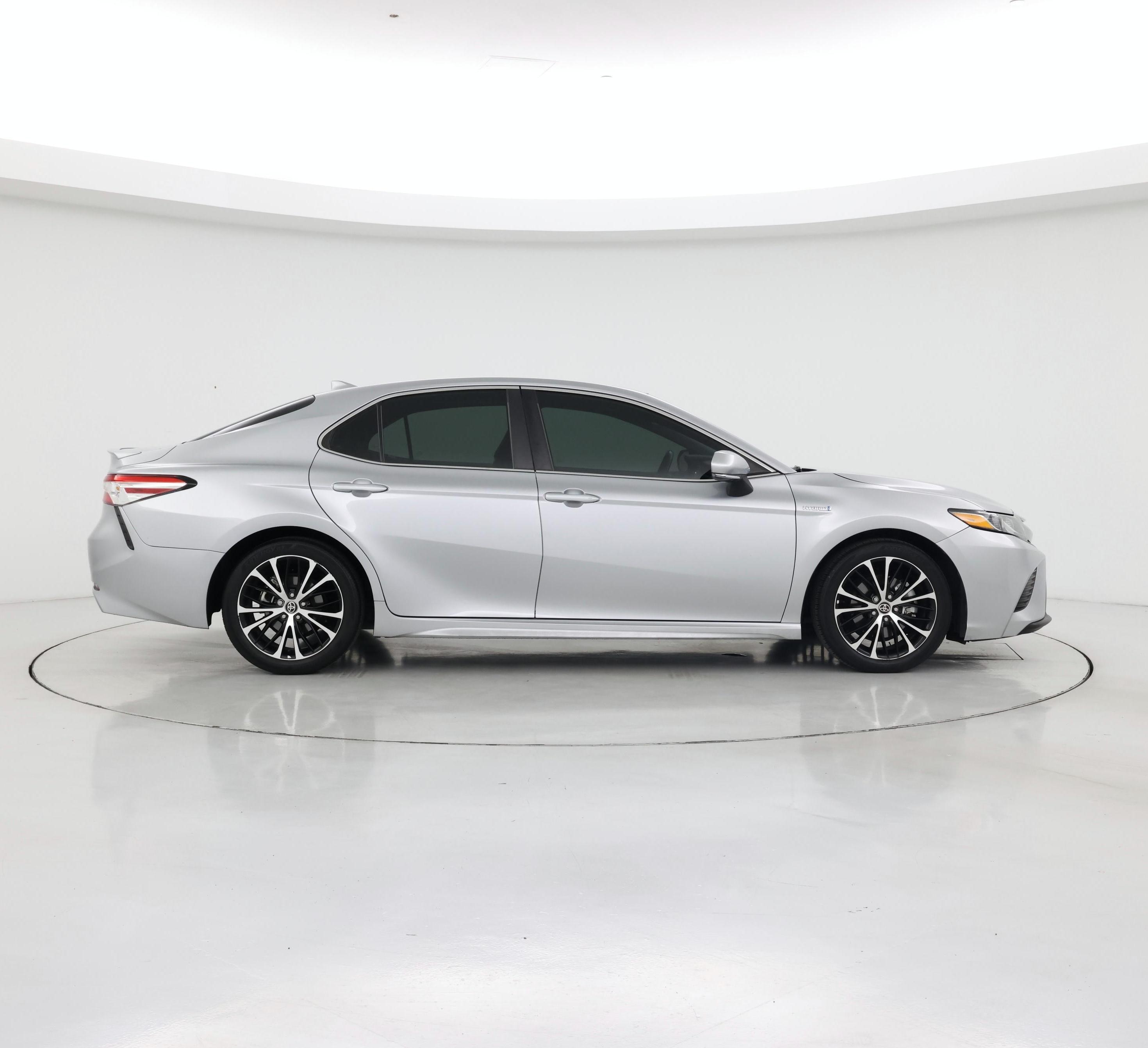 Thumbnail: 2020 Toyota Camry - 7