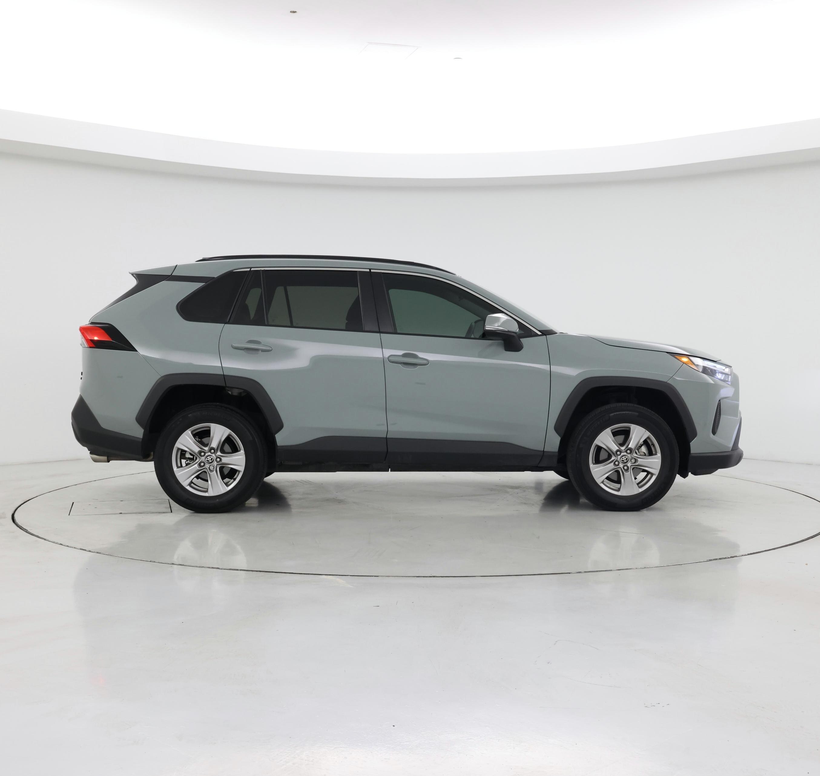 Thumbnail: 2022 Toyota RAV4 - 7