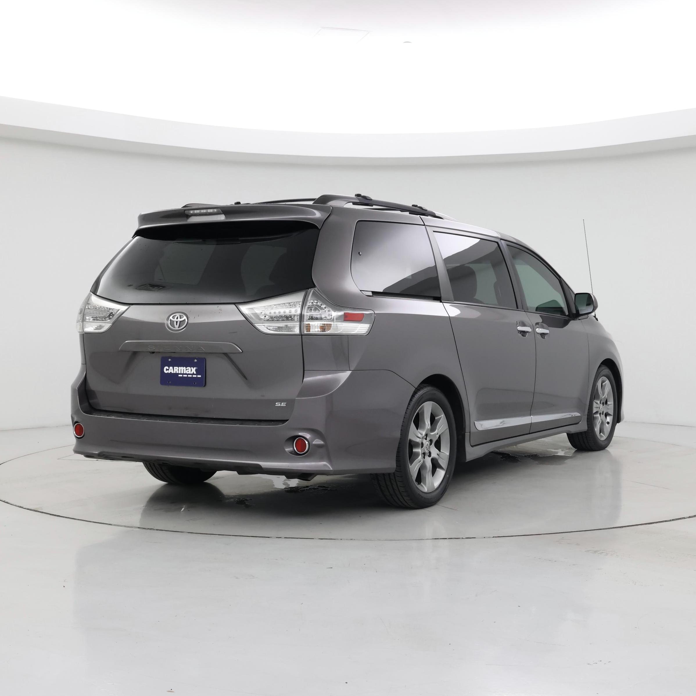 Thumbnail: 2014 Toyota Sienna - 8