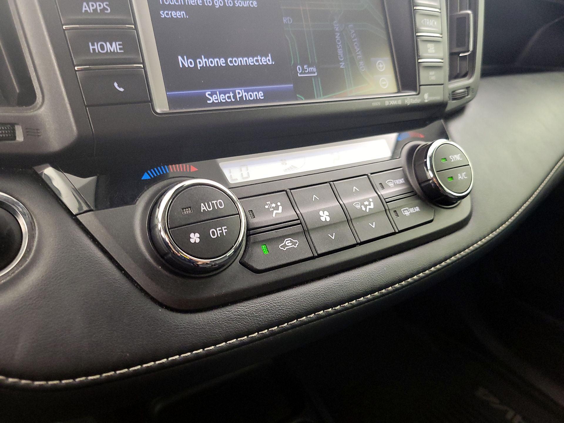Thumbnail: 2018 Toyota RAV4 - 16