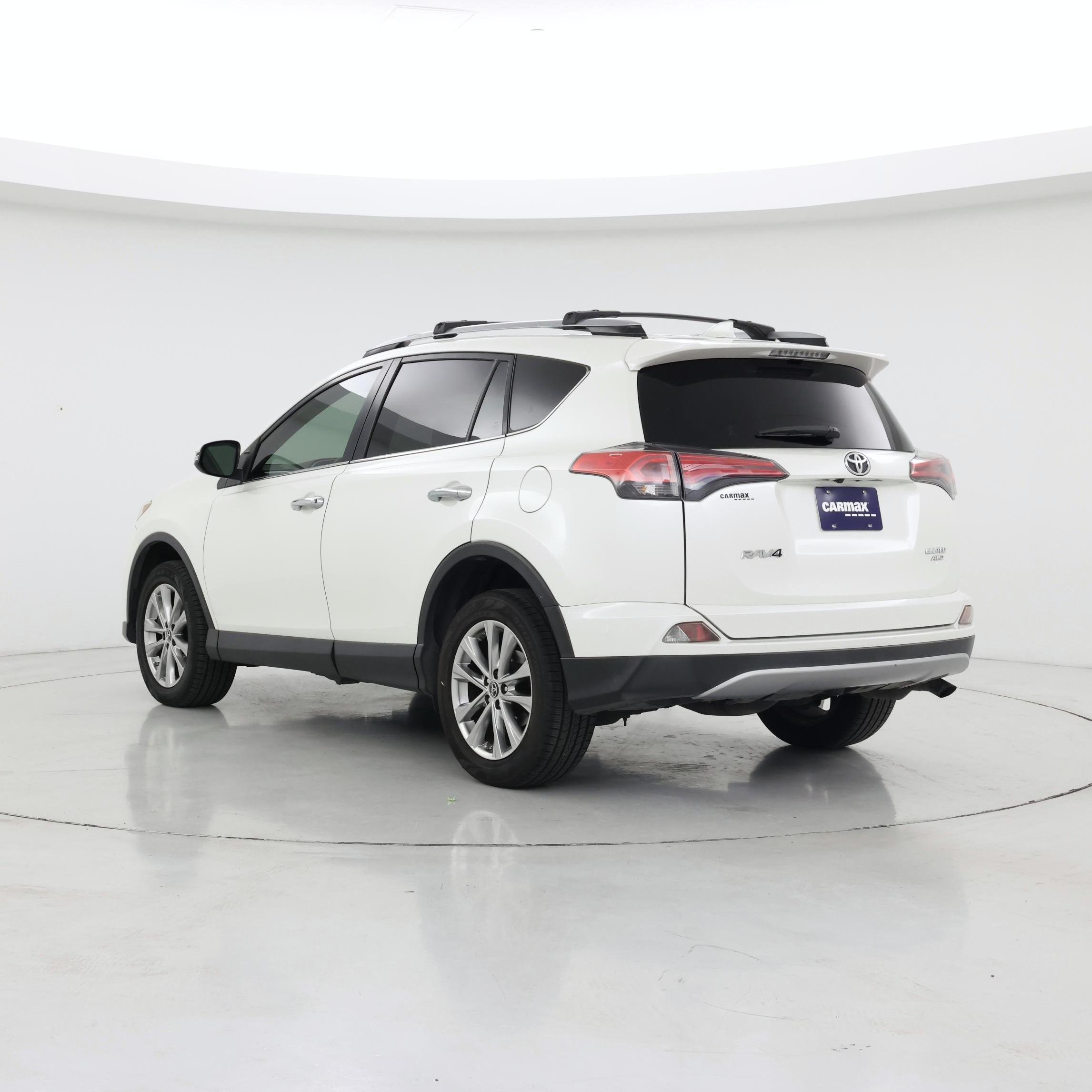 Thumbnail: 2018 Toyota RAV4 - 2