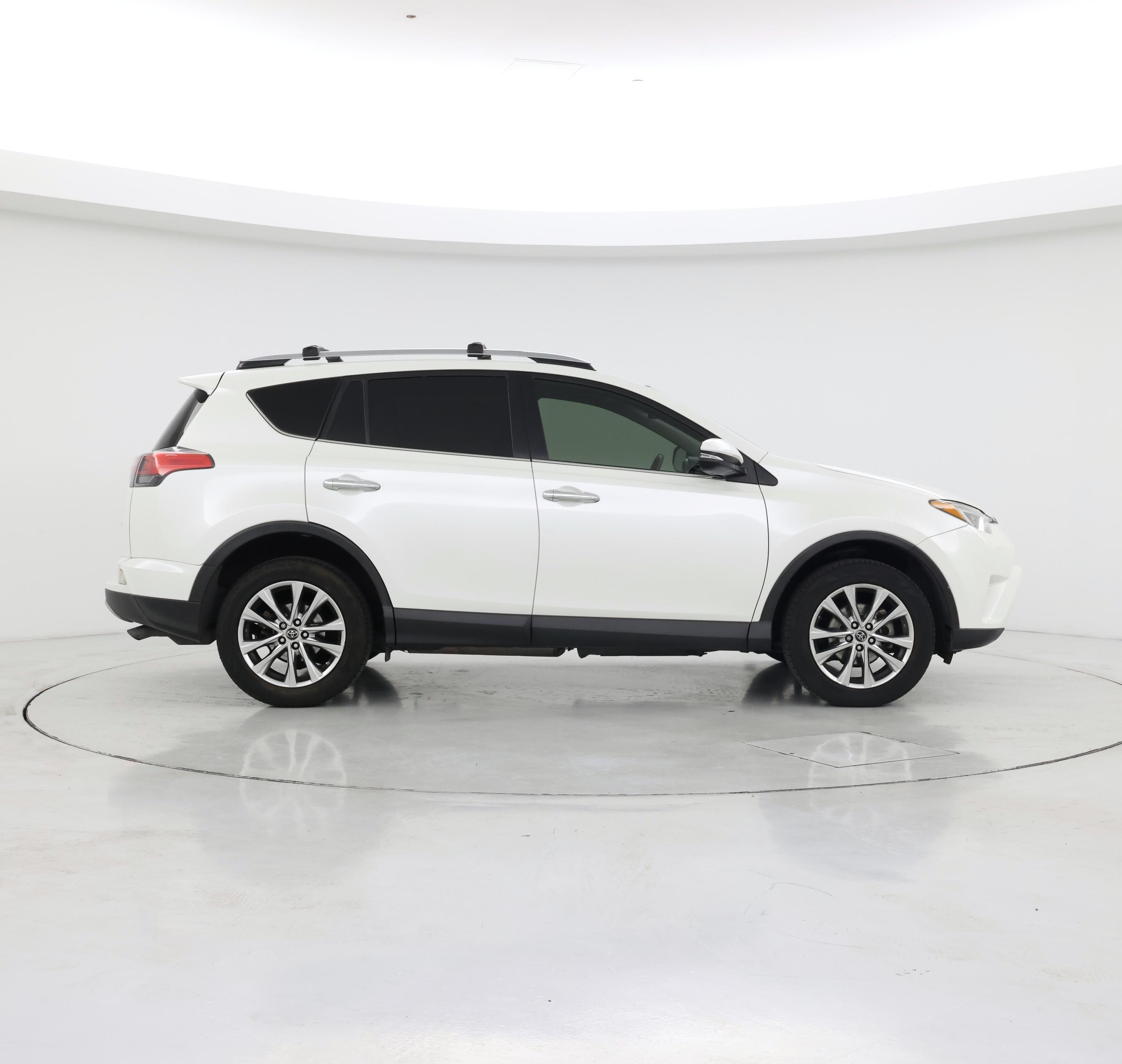 Thumbnail: 2018 Toyota RAV4 - 7