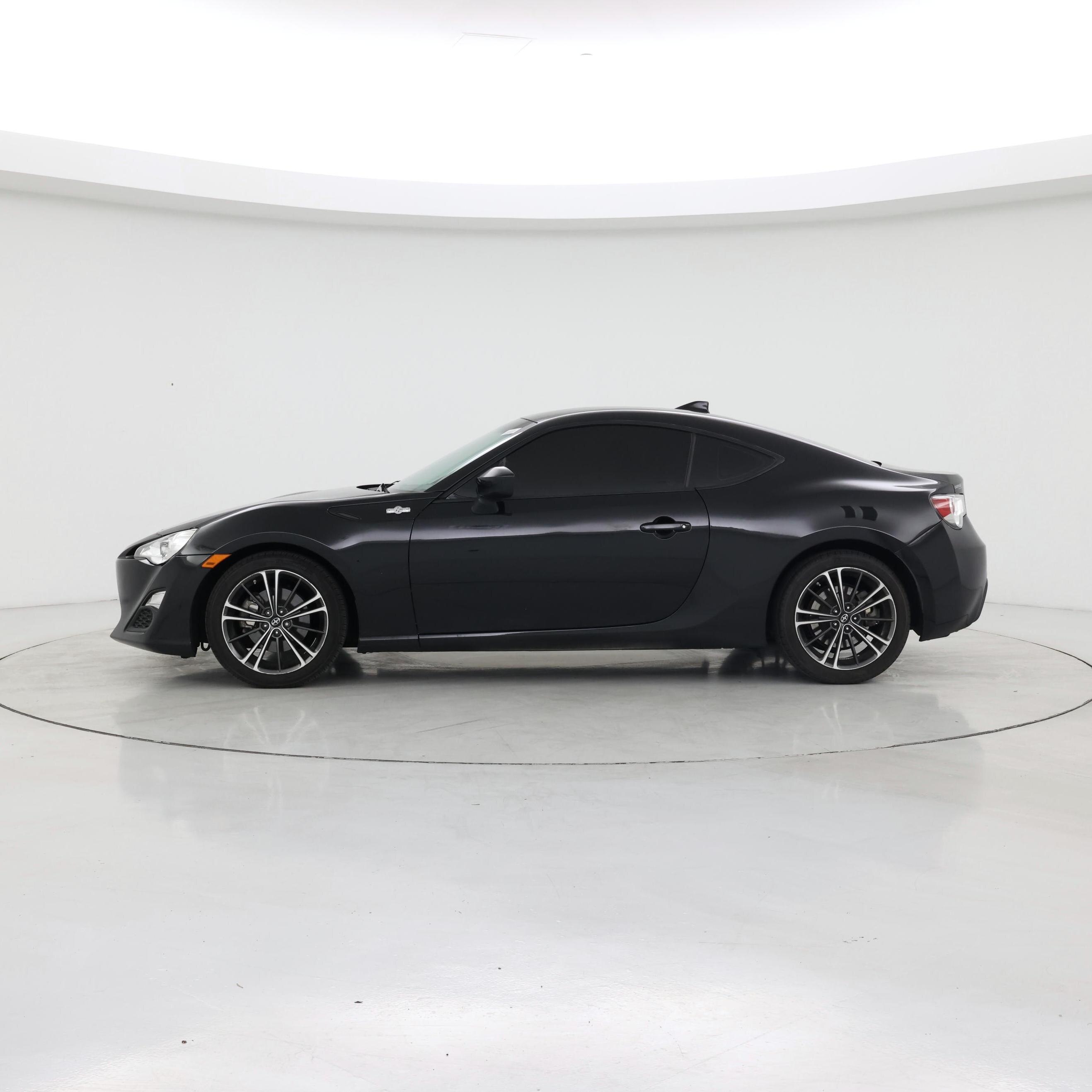 Thumbnail: 2015 Scion FR-S - 3