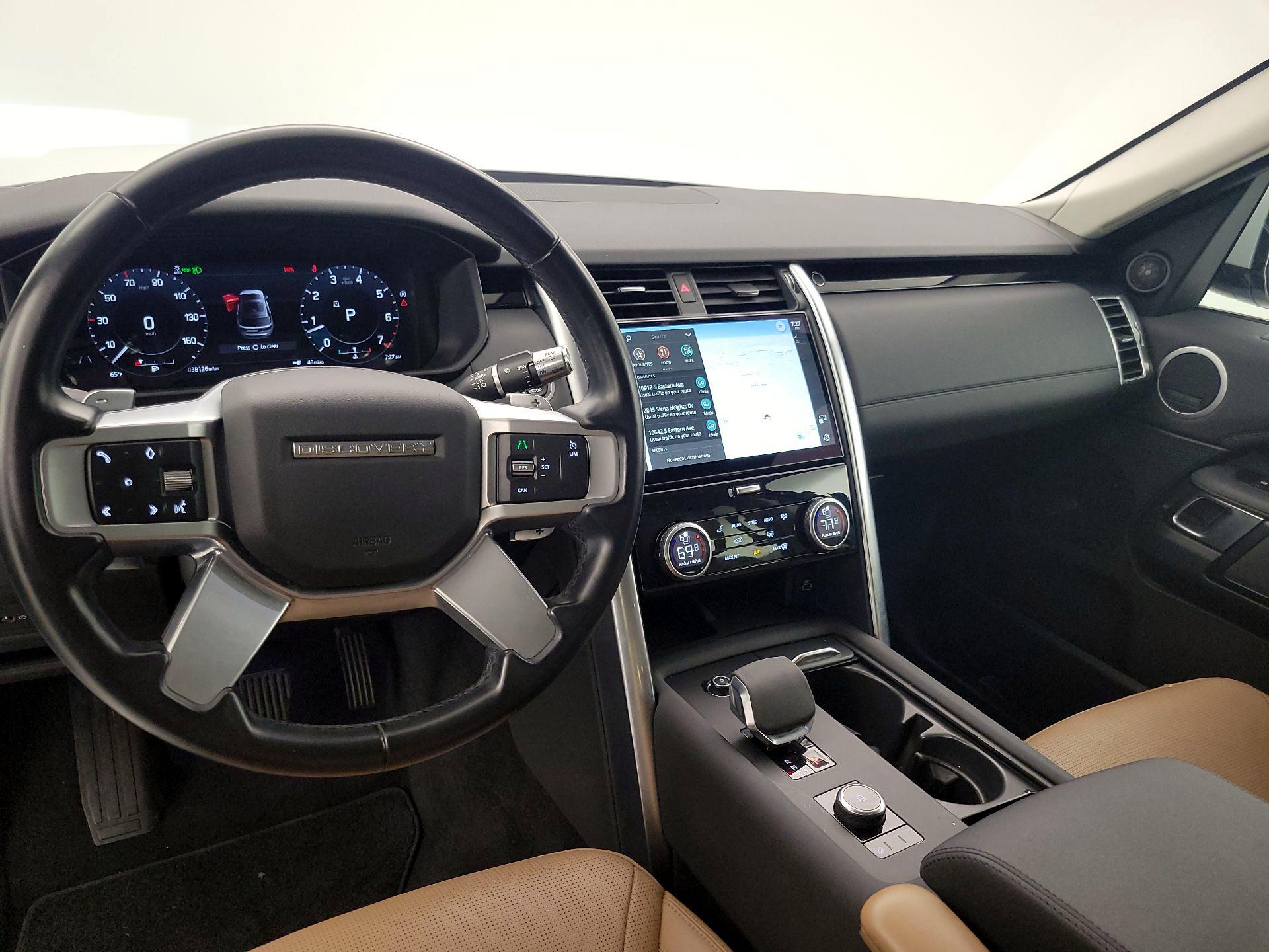 Thumbnail: 2022 Land Rover Discovery - 9