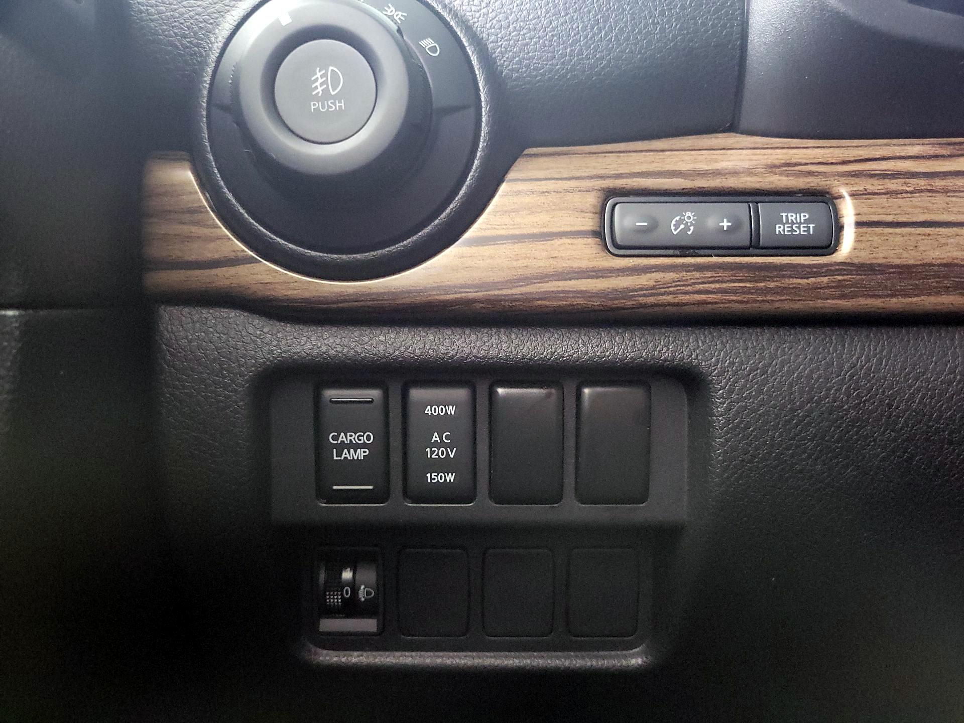 Thumbnail: 2020 Nissan Titan - 13