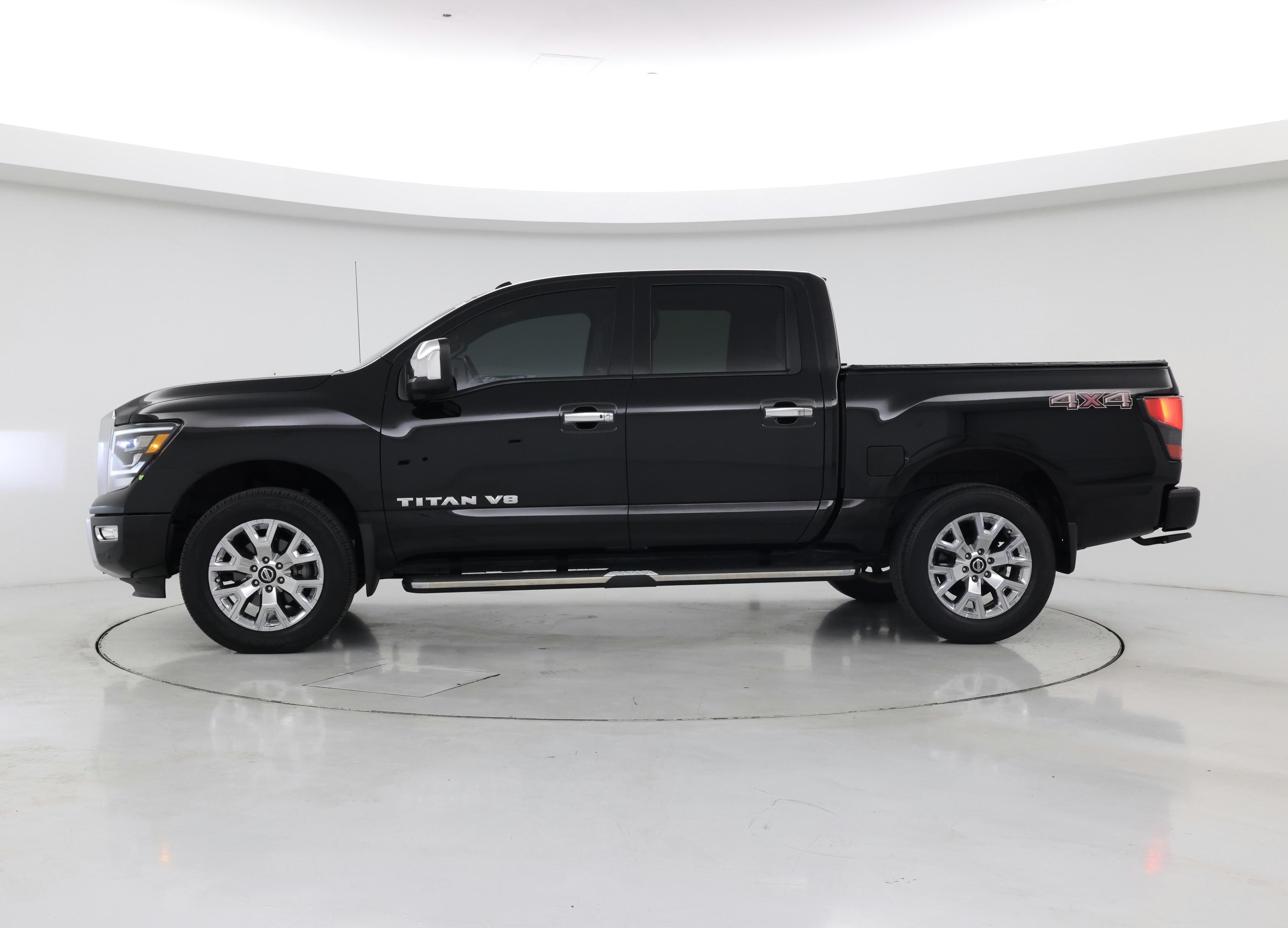 Thumbnail: 2020 Nissan Titan - 3