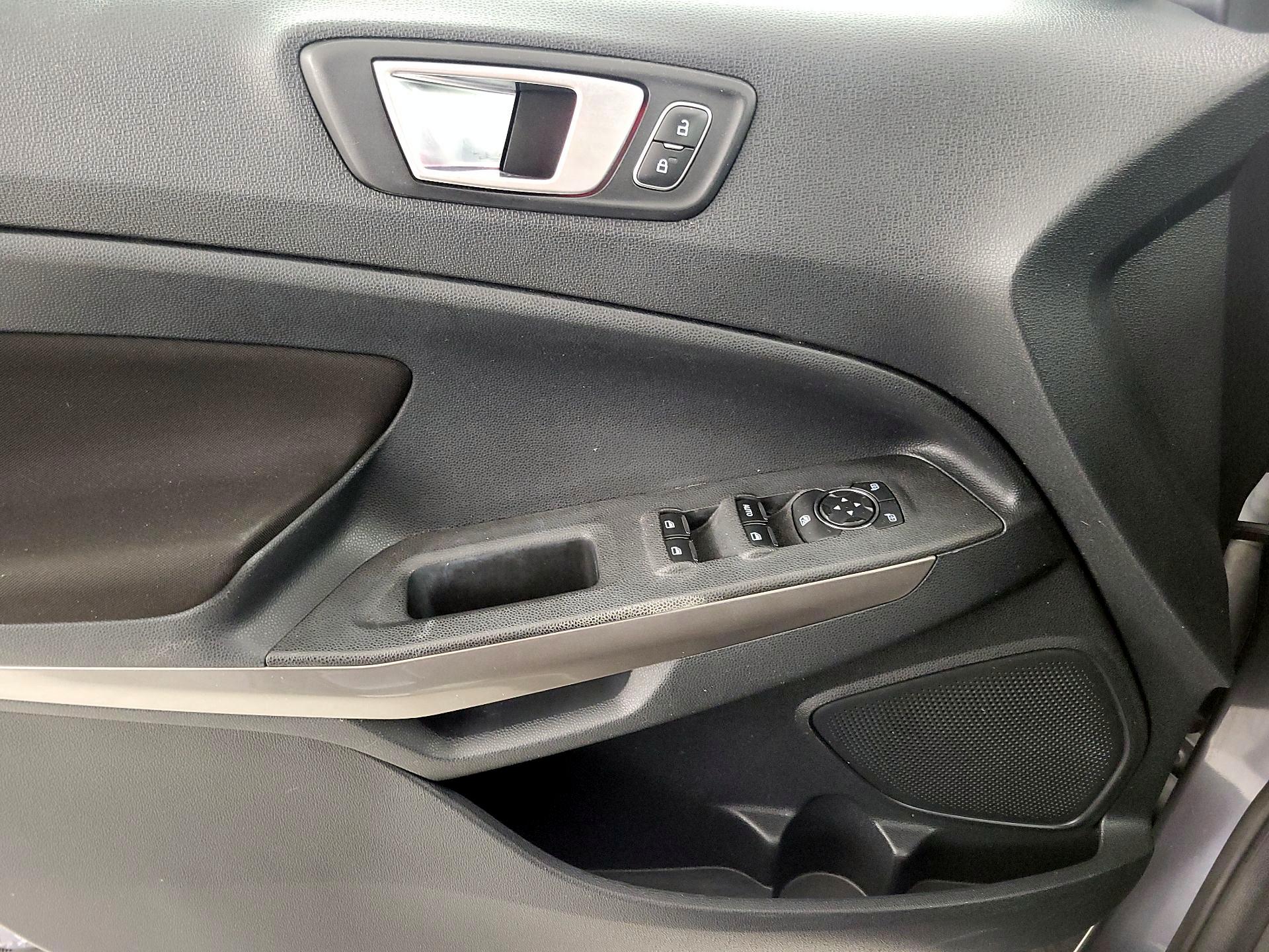 Thumbnail: 2018 Ford EcoSport - 12