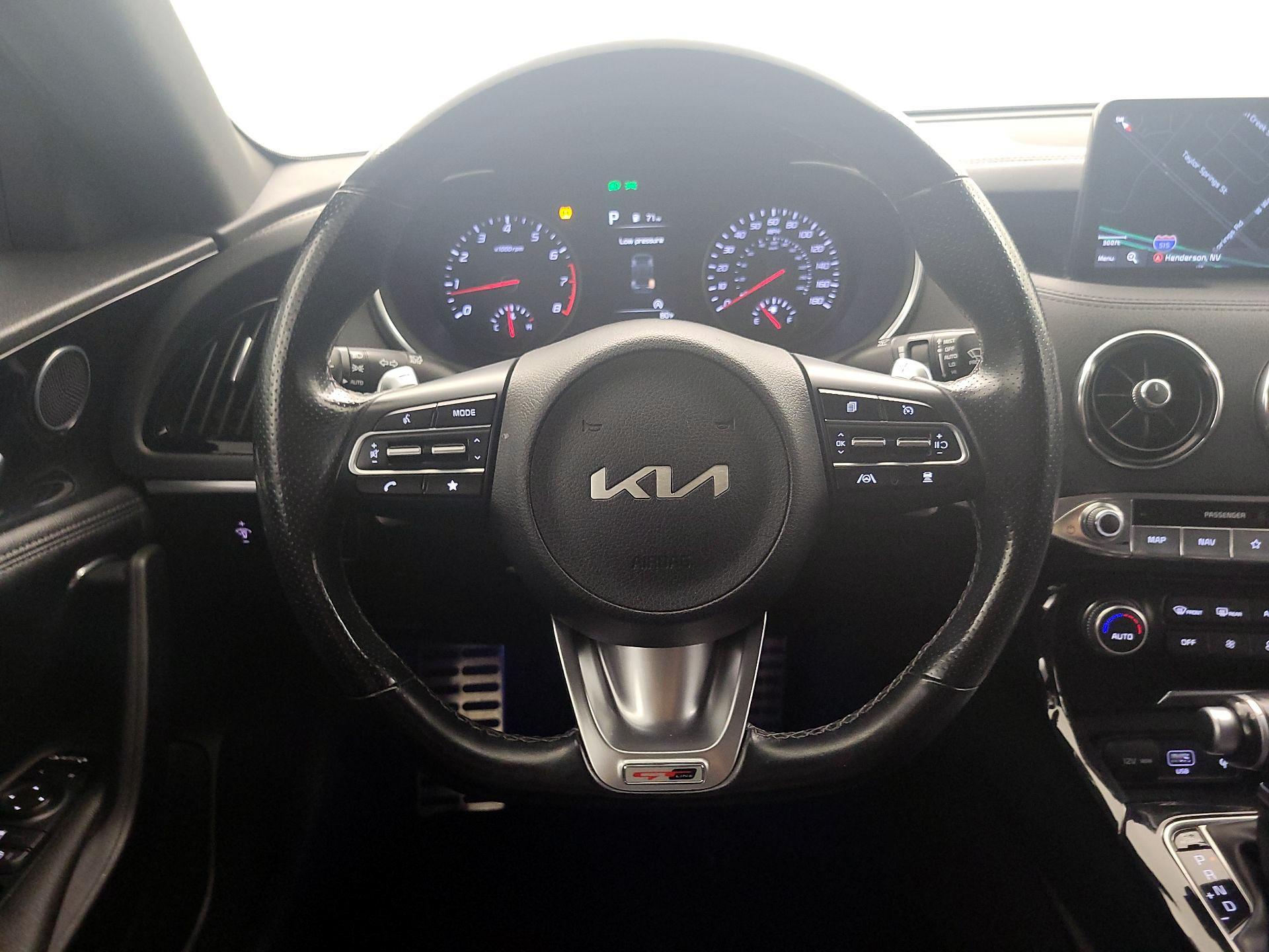 Thumbnail: 2022 Kia Stinger - 10