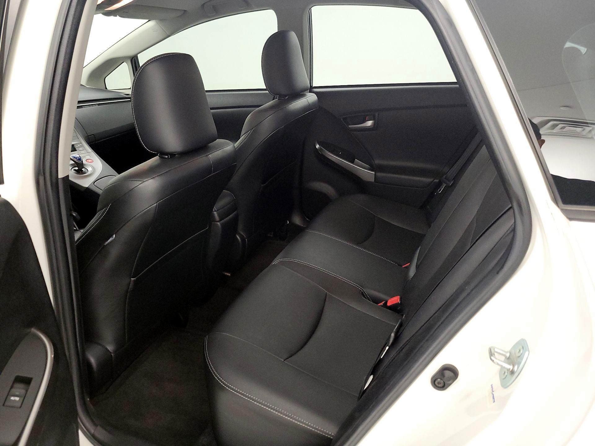 Thumbnail: 2015 Toyota Prius - 18