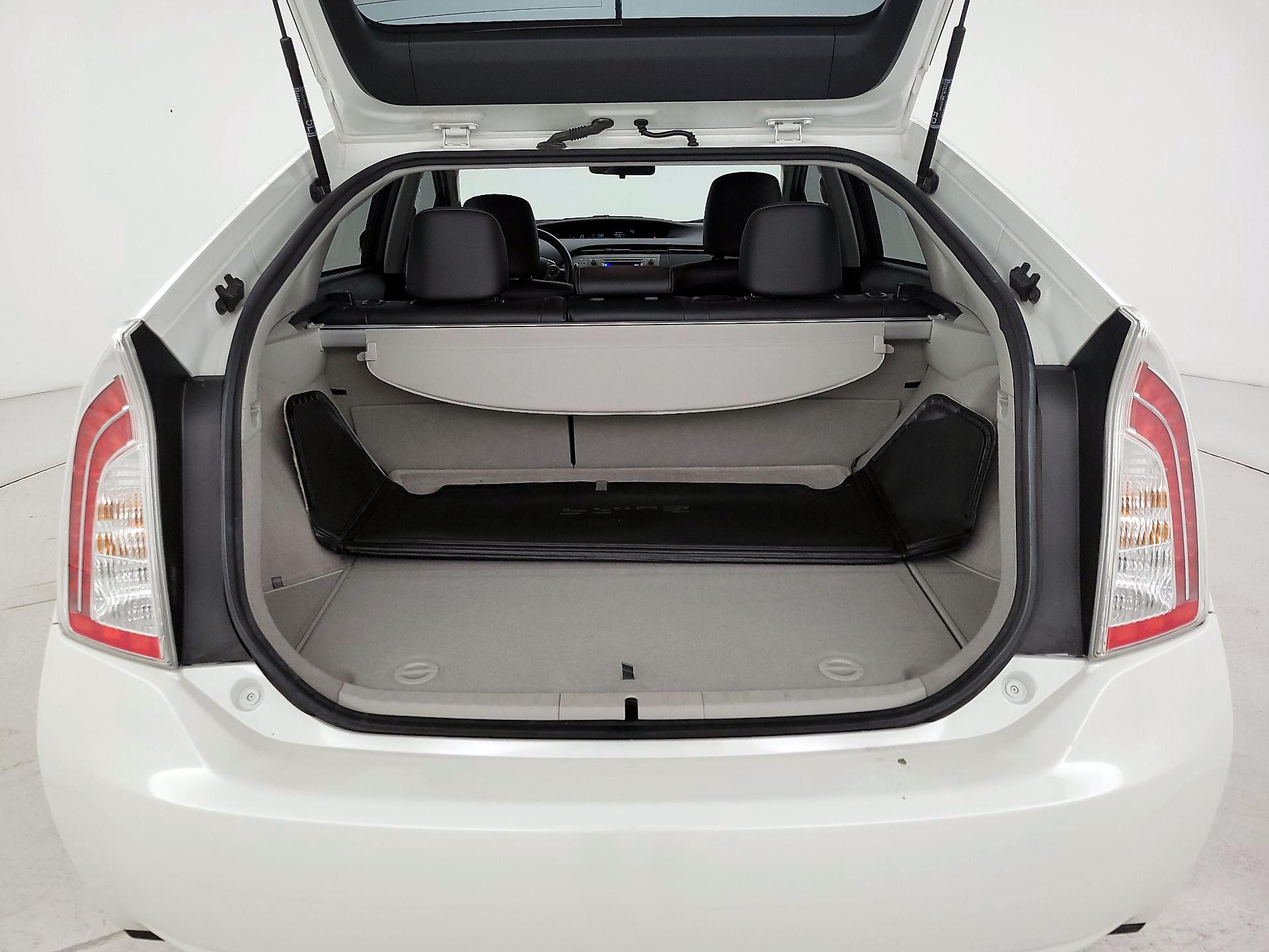 Thumbnail: 2015 Toyota Prius - 19