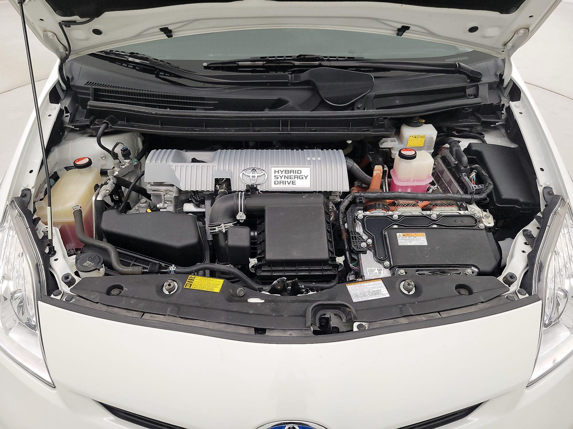 Thumbnail: 2015 Toyota Prius - 20