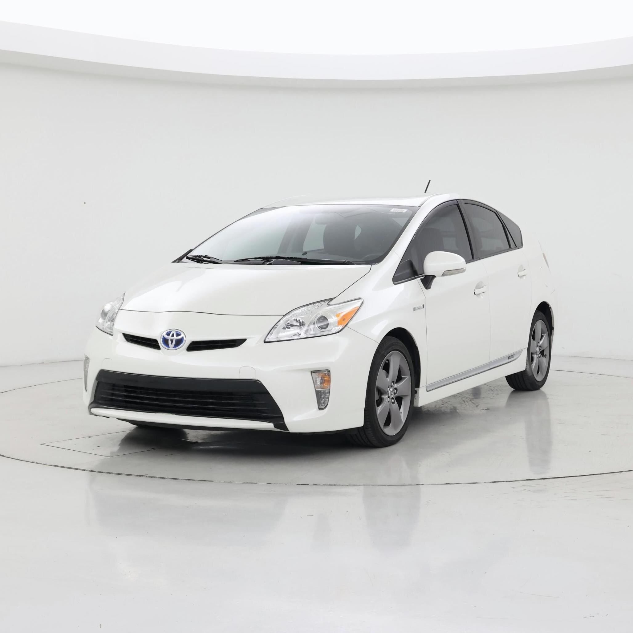 Thumbnail: 2015 Toyota Prius - 4