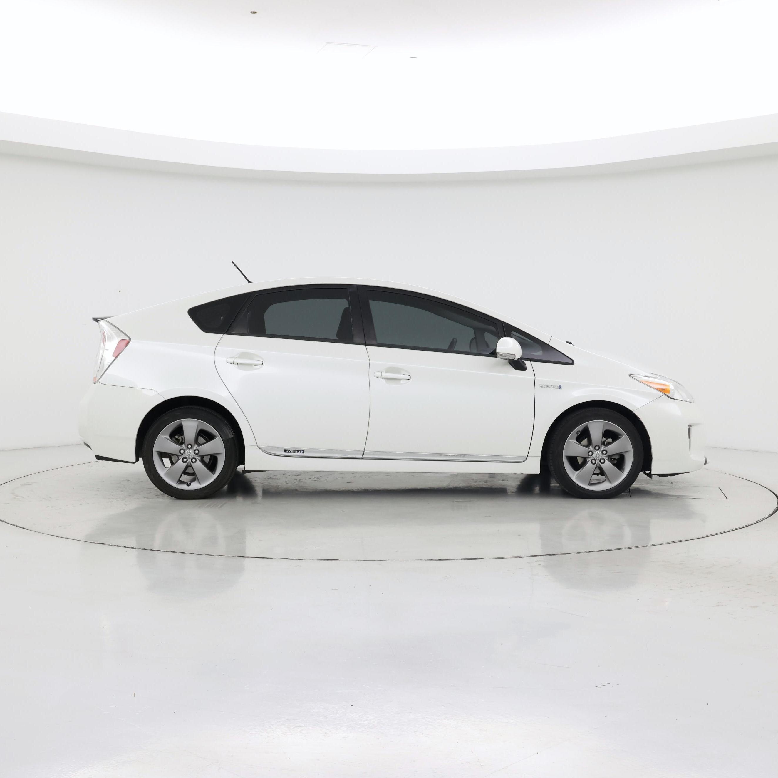 Thumbnail: 2015 Toyota Prius - 7