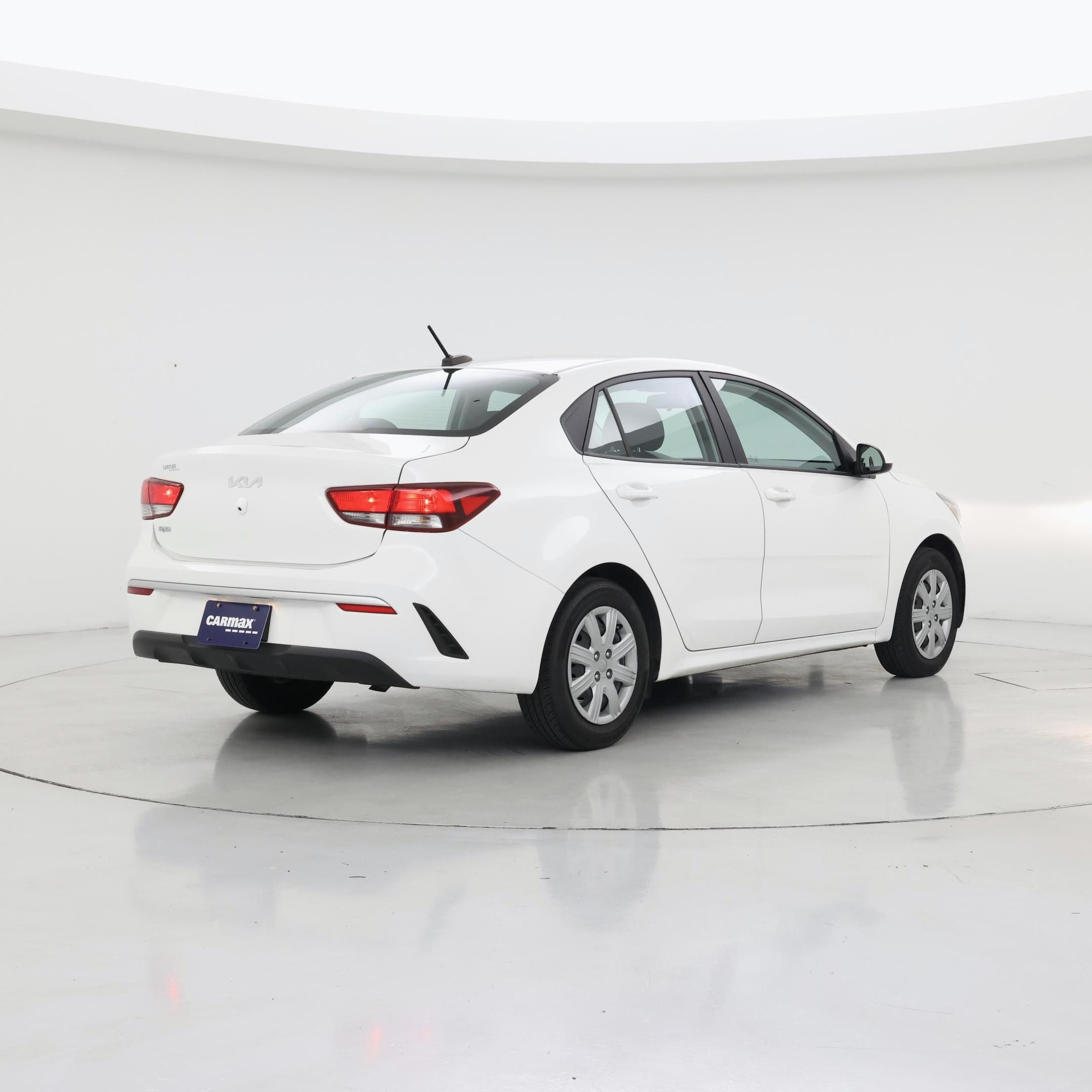 Thumbnail: 2022 Kia Rio - 8