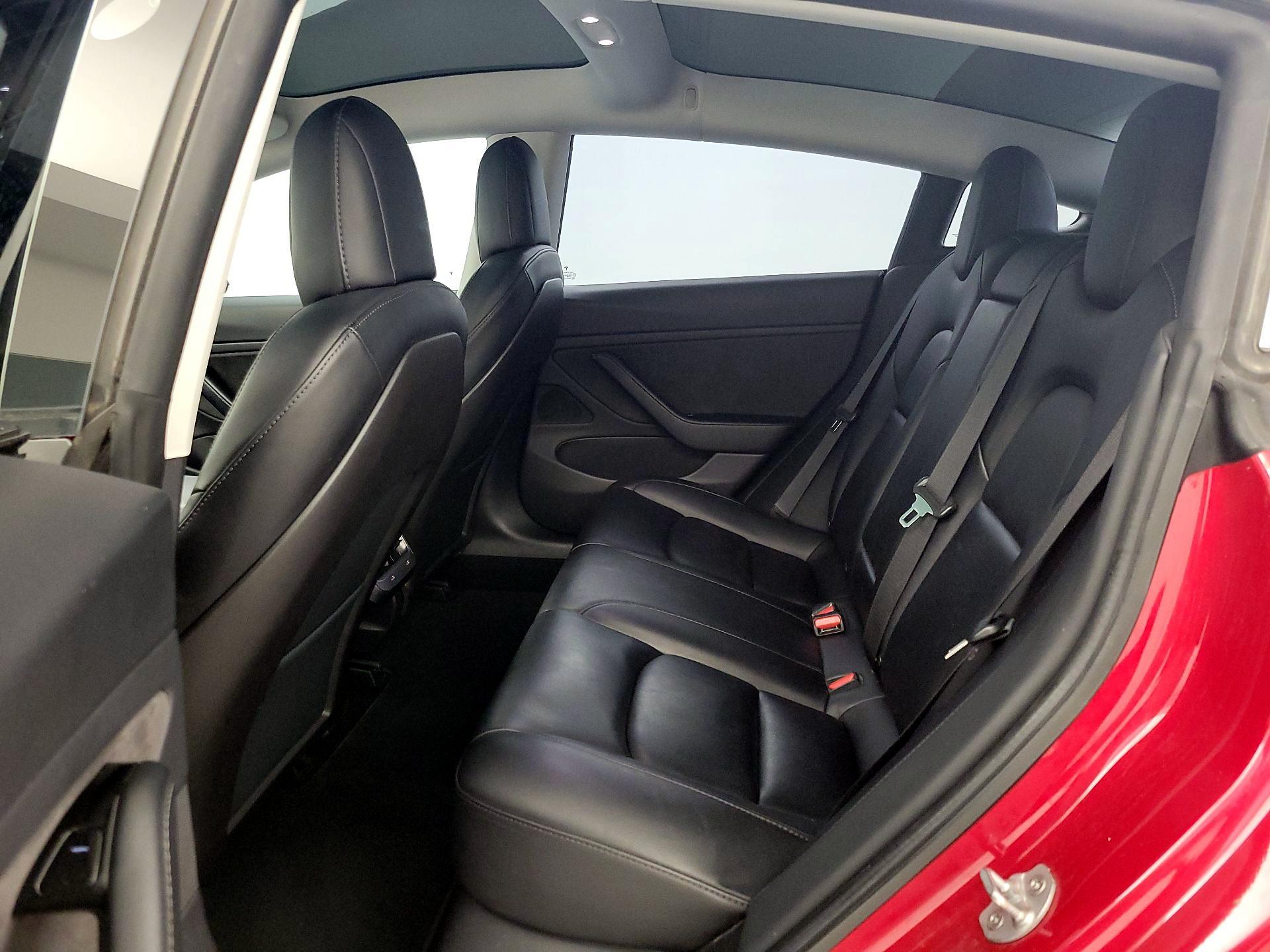 Thumbnail: 2020 Tesla Model 3 - 19