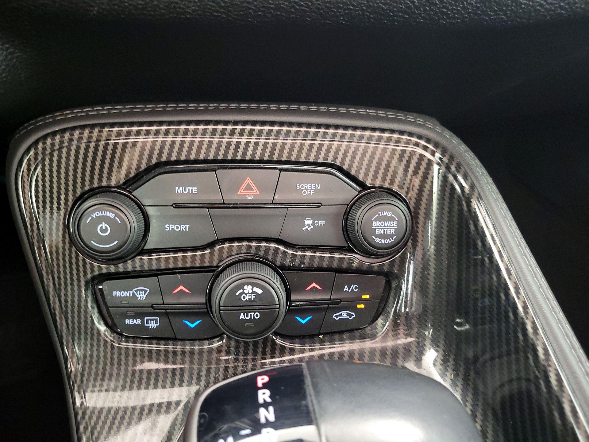 Thumbnail: 2019 Dodge Challenger - 17