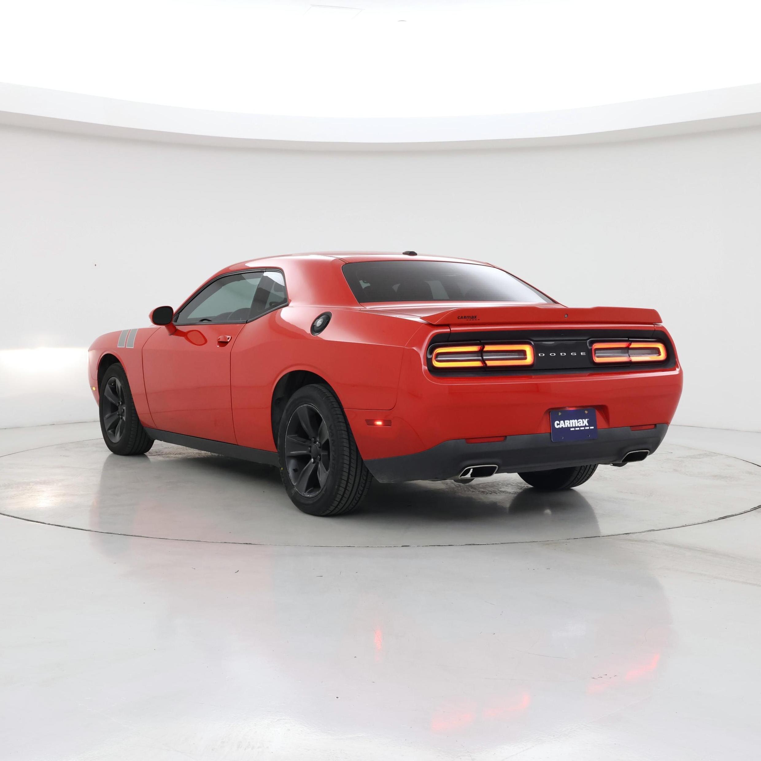 Thumbnail: 2019 Dodge Challenger - 2