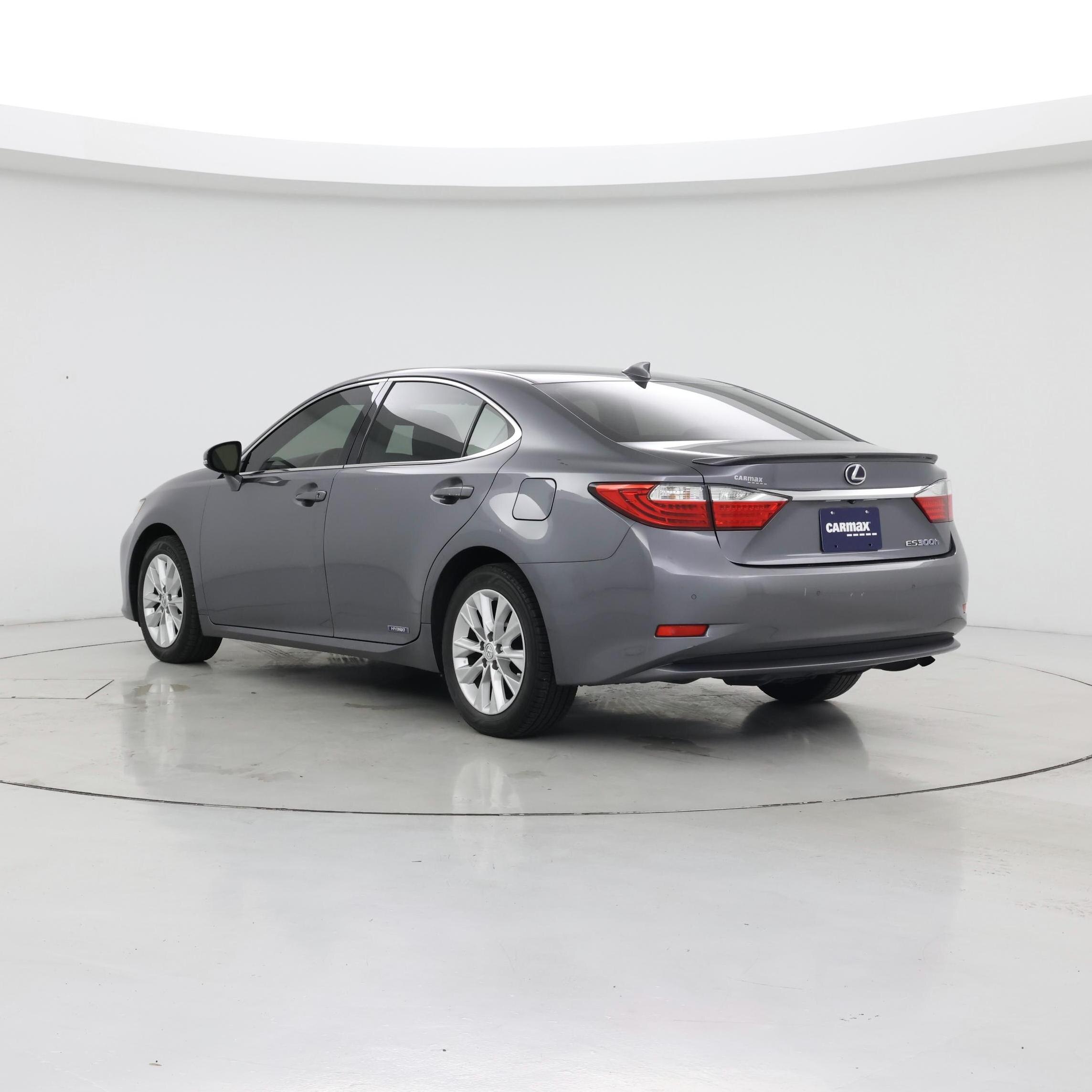 Thumbnail: 2015 Lexus ES - 2