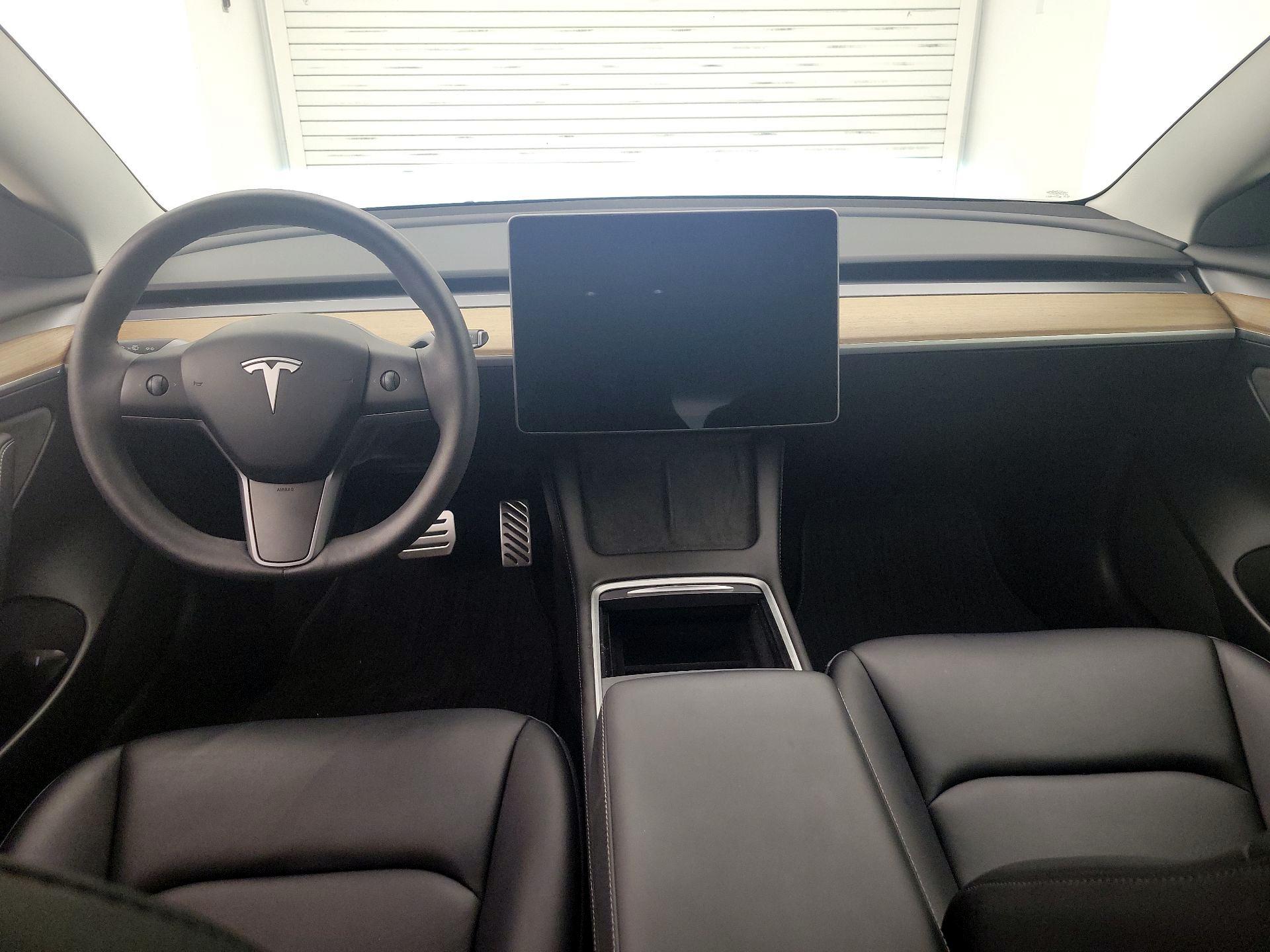 Thumbnail: 2023 Tesla Model 3 - 9