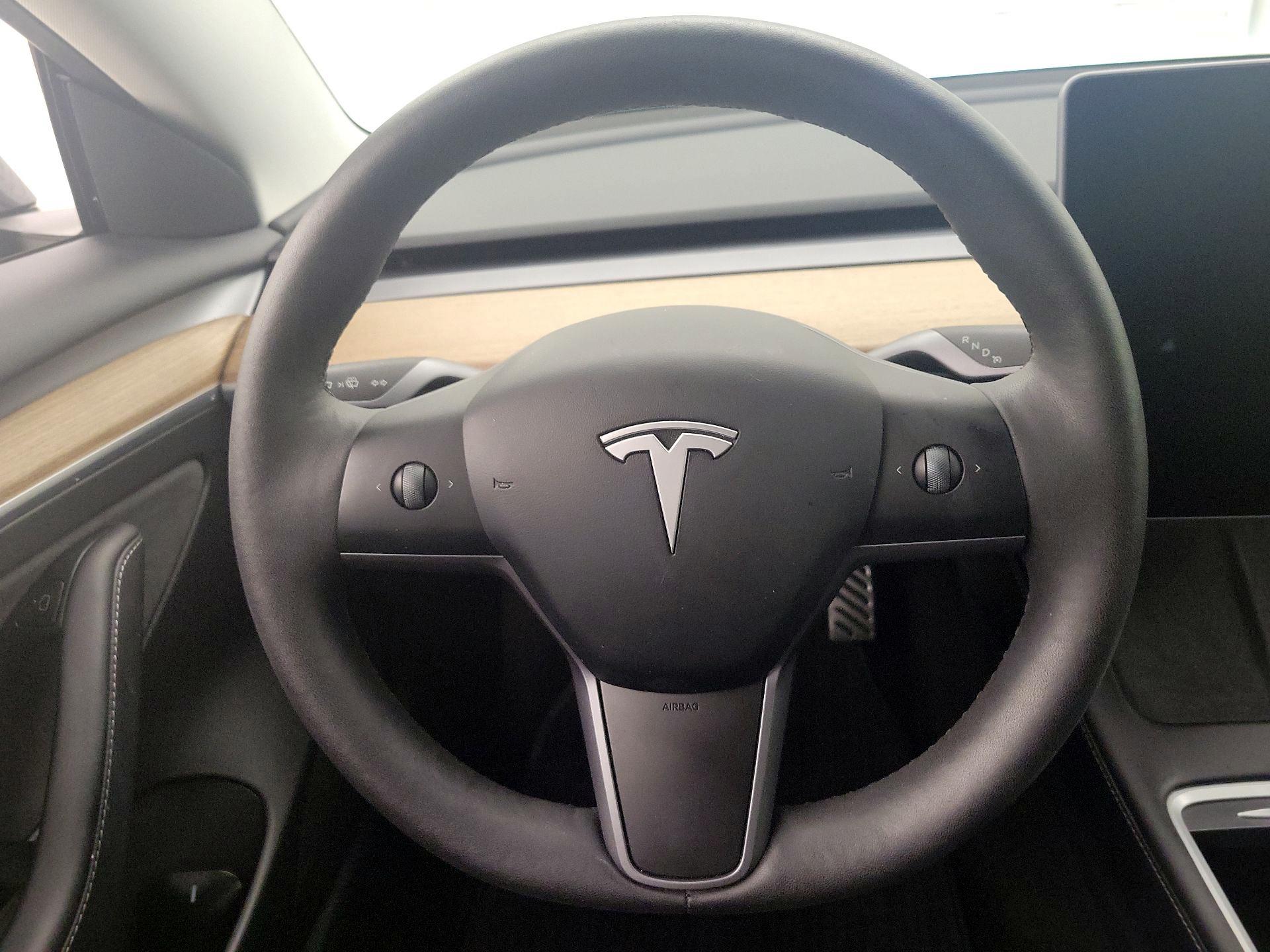 Thumbnail: 2023 Tesla Model 3 - 10