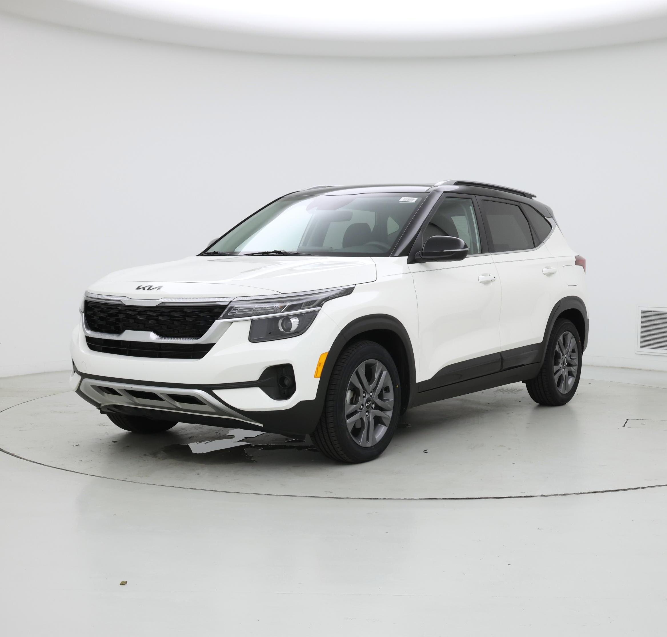 Thumbnail: 2022 Kia Seltos - 4