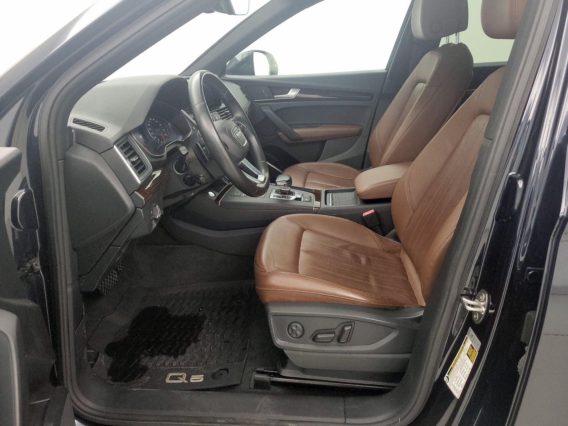 Thumbnail: 2020 Audi Q5 - 11