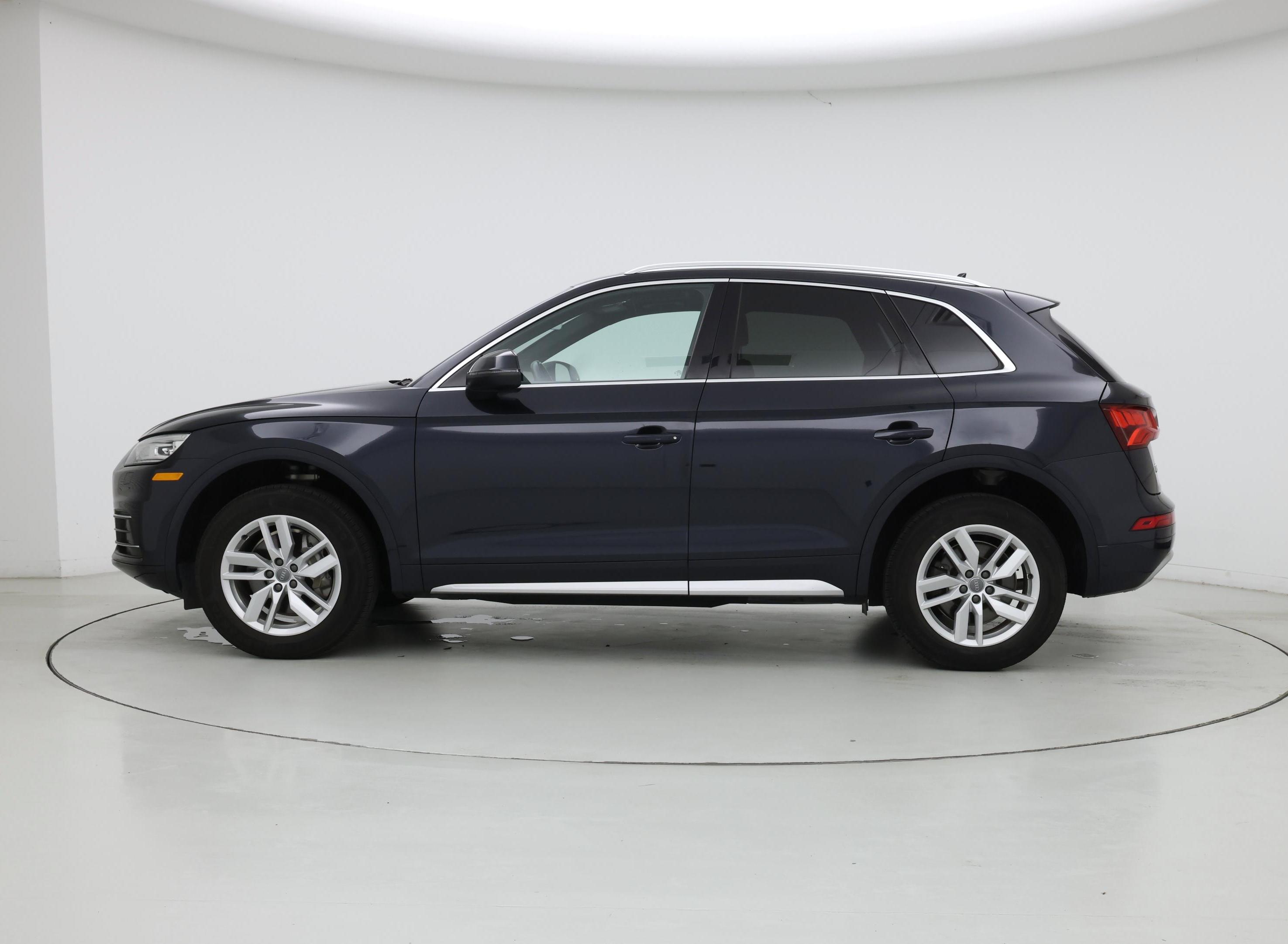 Thumbnail: 2020 Audi Q5 - 3