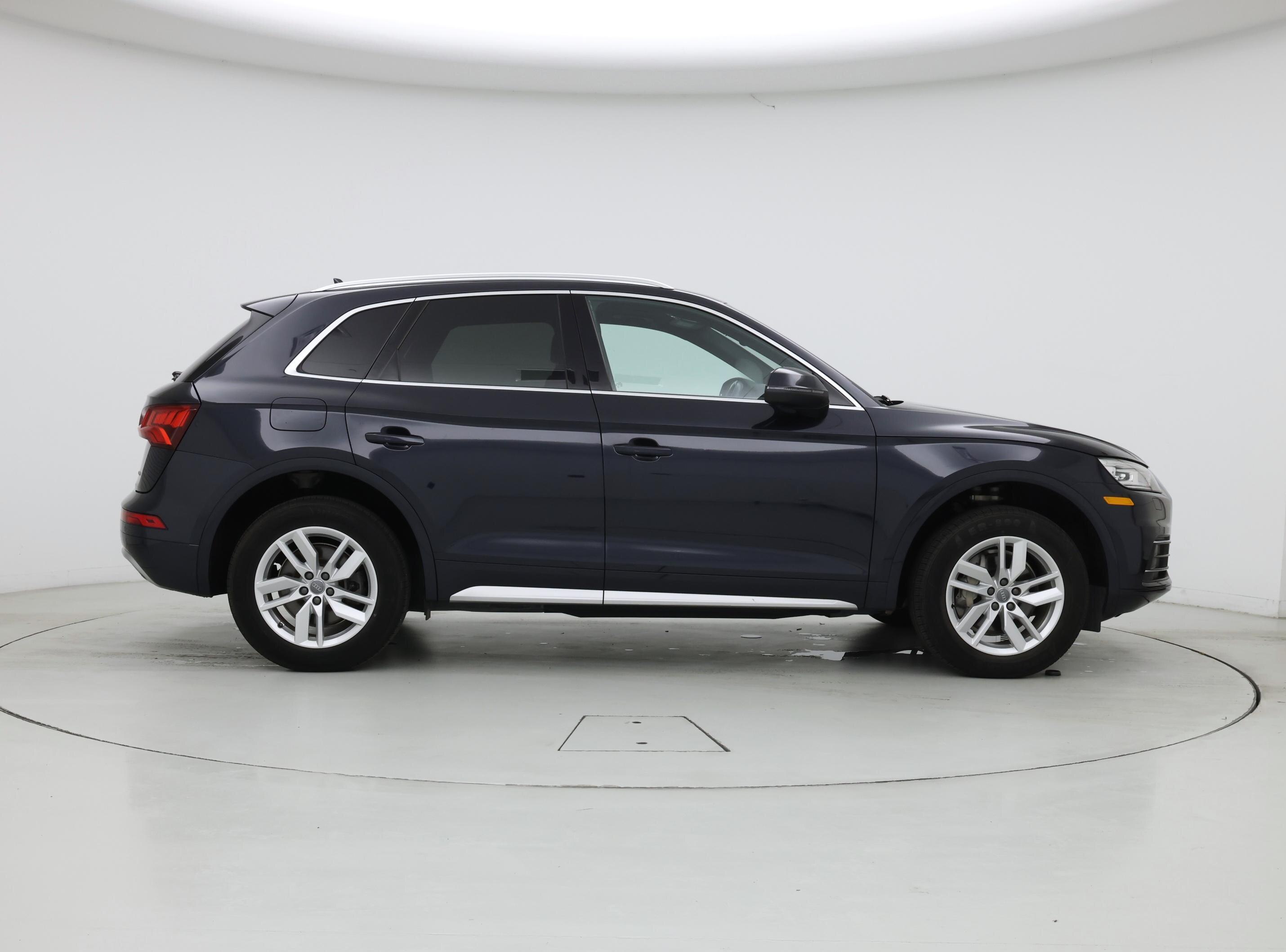 Thumbnail: 2020 Audi Q5 - 7